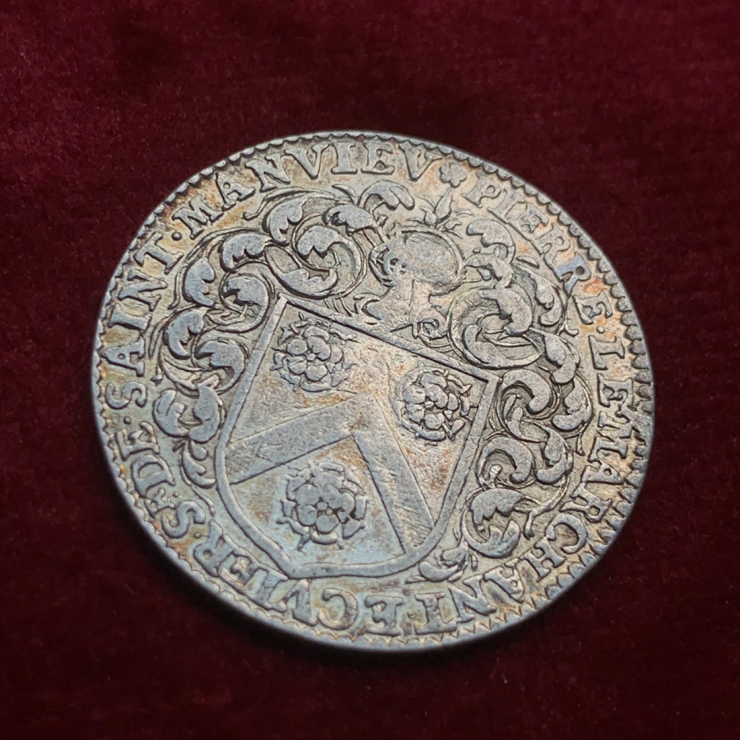 《竞宝斋》第54场-本周日，周一2场连拍（全场不限金额包邮） 法国1627年圆形银代币 非常少见路易十三时期代币 27毫米 5.7克