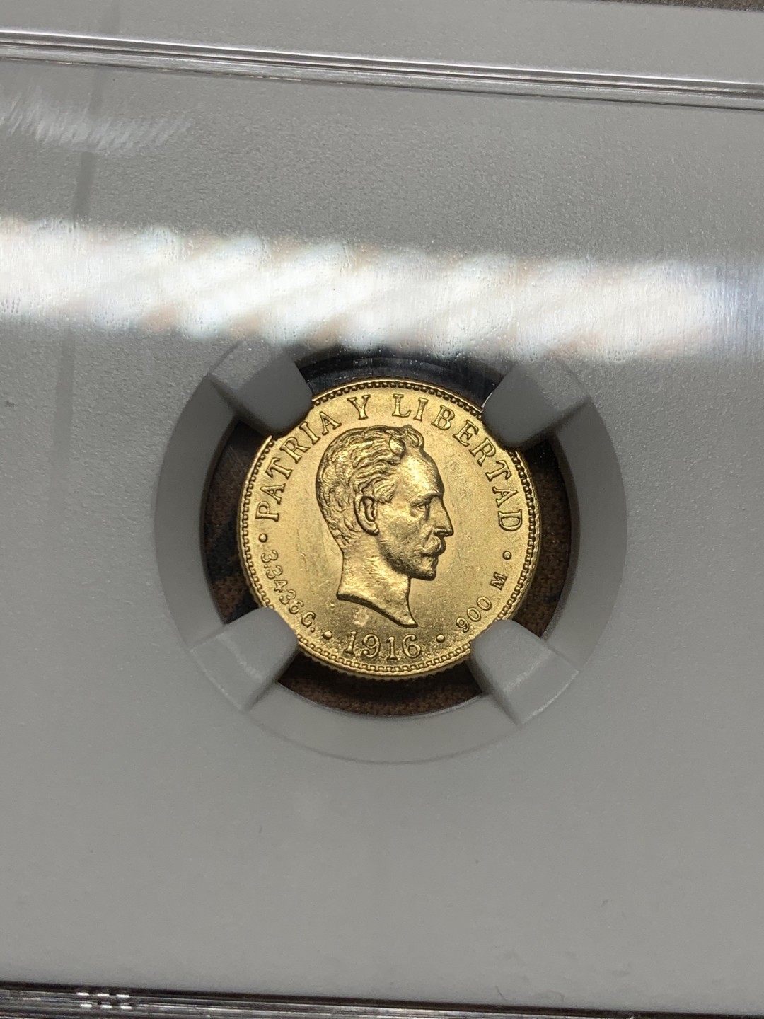 《竞宝斋》第54场-本周日，周一2场连拍（全场不限金额包邮） NGC_MS63 古巴 1916年 2比索金币 国外古巴币名家旧藏 国外大热门 此币由美国费城造币厂铸造 无敌转光 爱德华·巴伯雕刻 外拍价格大概在460美元左右