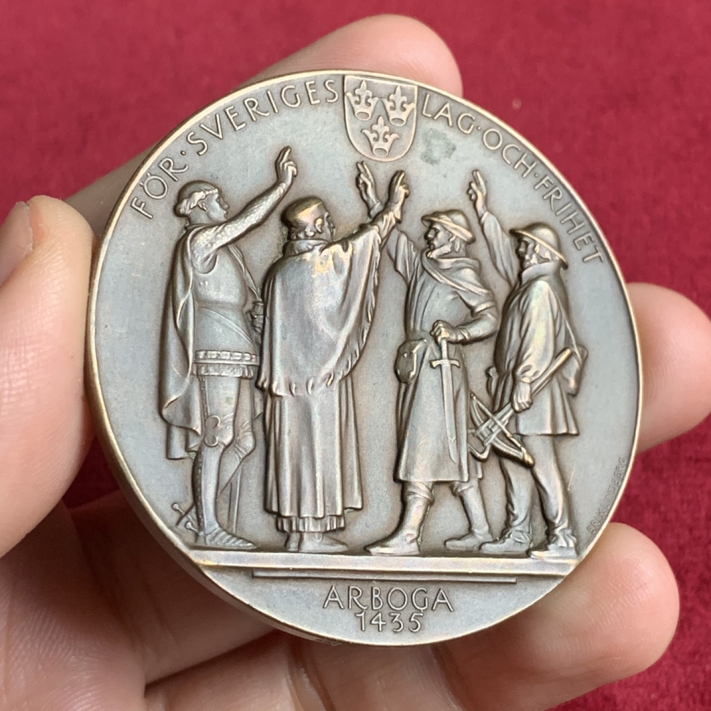 《竞宝斋》第54场-本周日，周一2场连拍（全场不限金额包邮） 1935年瑞典议会成立500周年纪念铜章。直径：57mm。重量：64gr