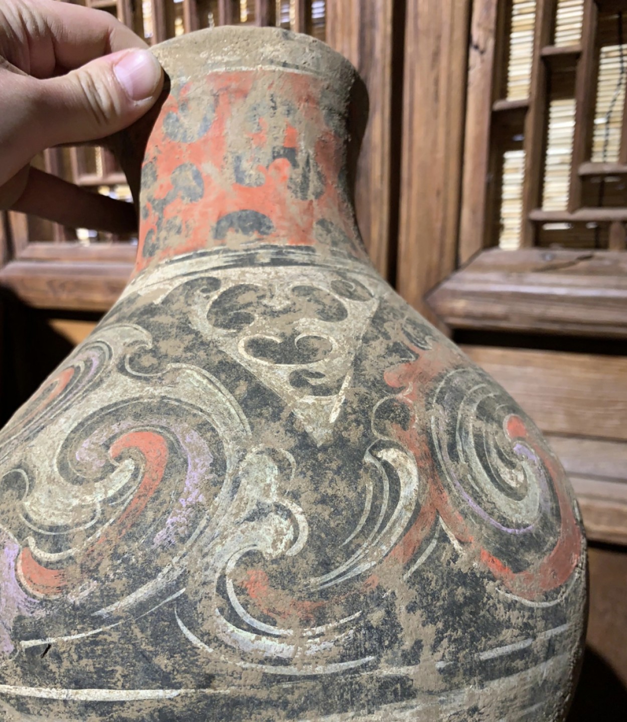 西汉彩陶真品非常大气好看