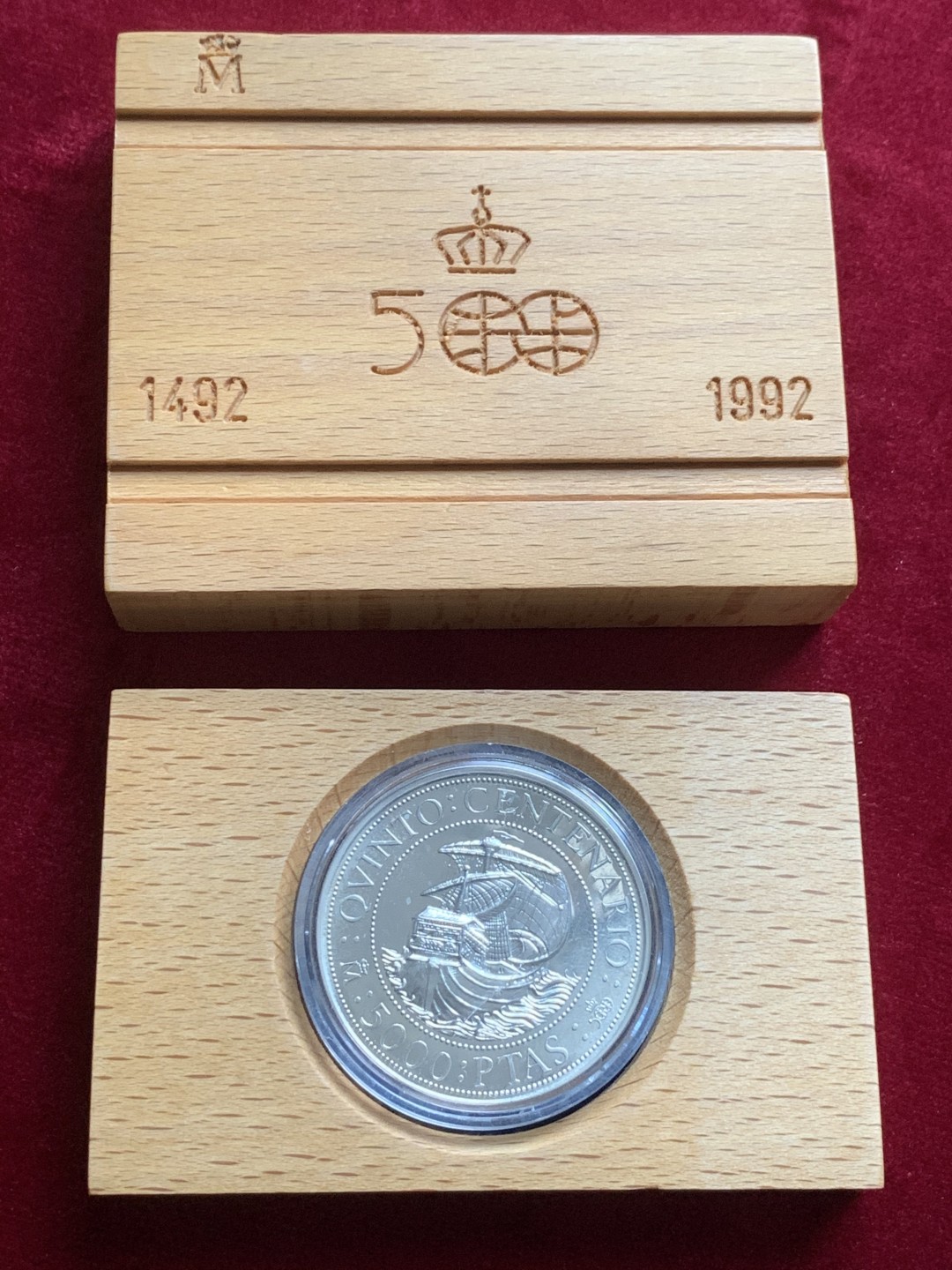 《竞宝斋》第54场-本周日，周一2场连拍（全场不限金额包邮） 获奖币 原木盒 西班牙 1989年 大帆船 5000比塞塔 精制大银币 54克