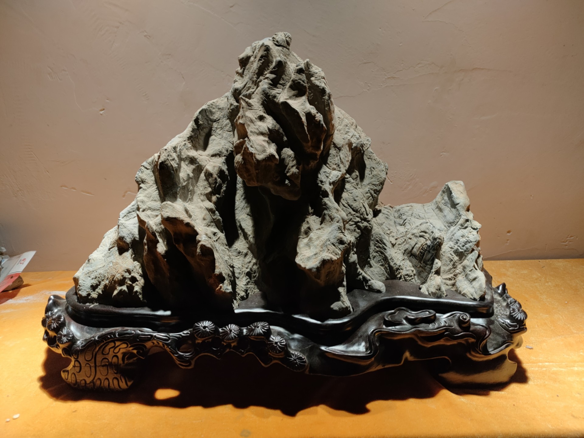 中国四大名石灵璧石，山峰石，家有靠山