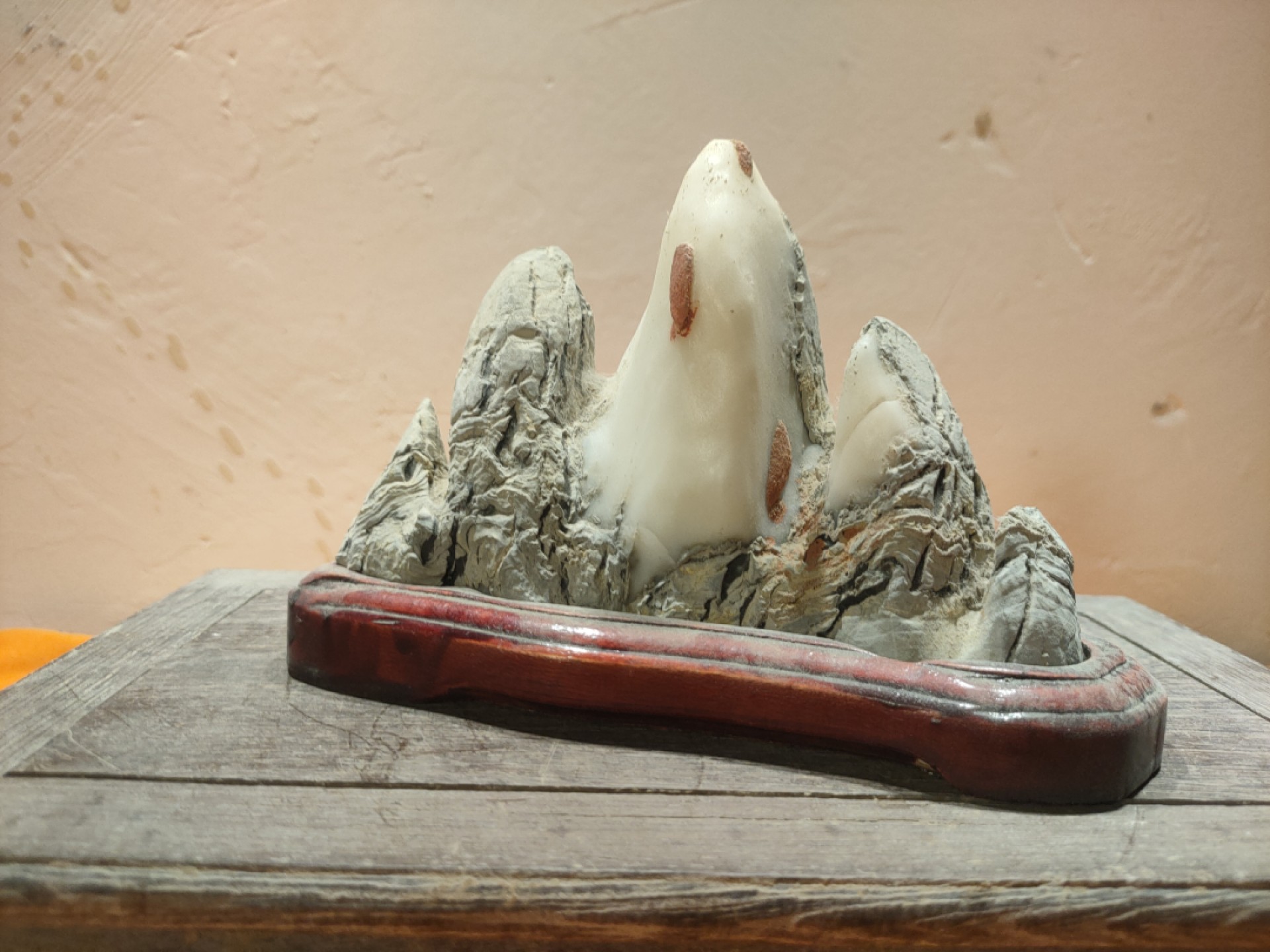 灵璧白灵石