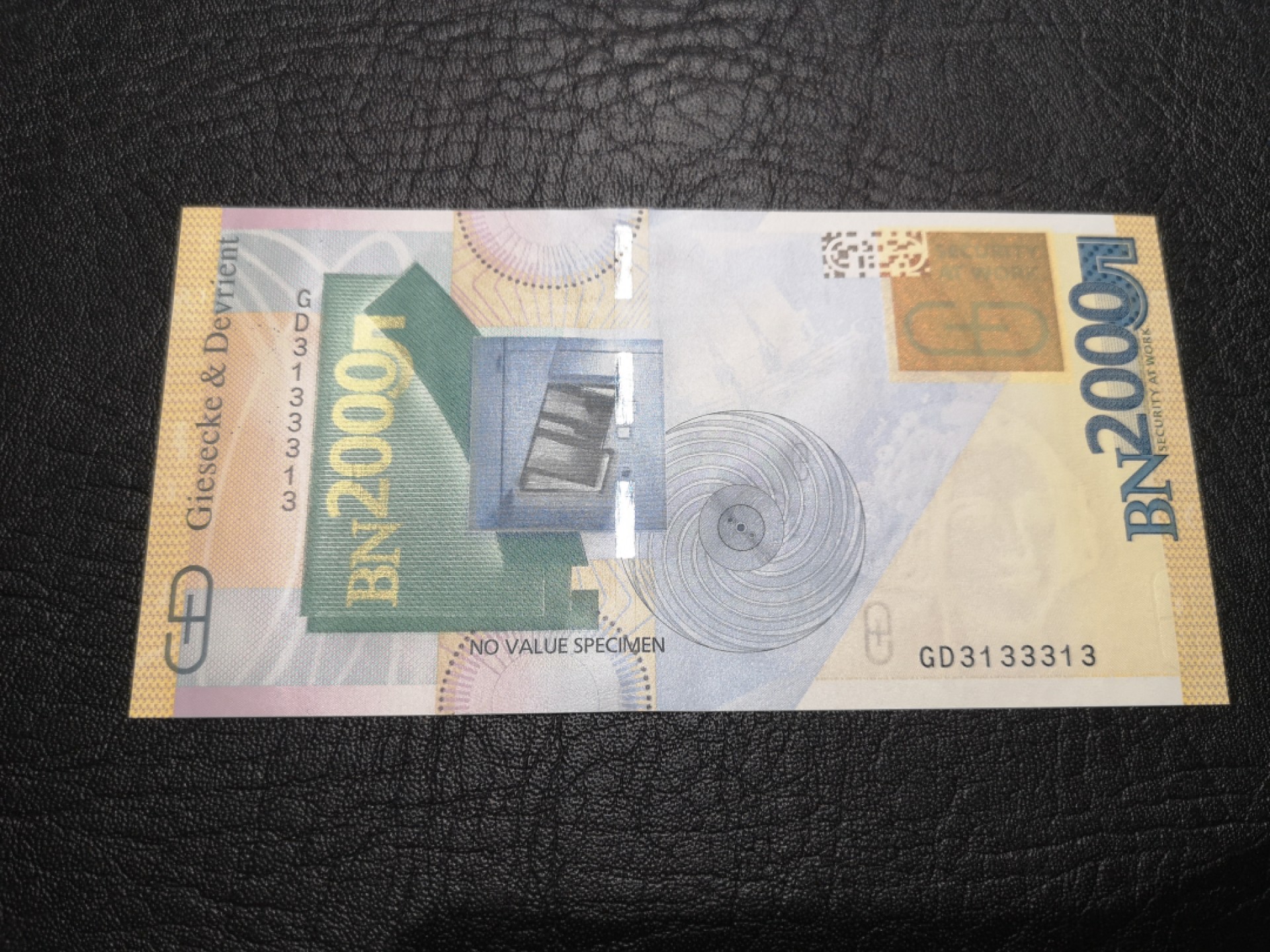 外钞收藏家》第一百七十七期拍卖 德国捷德公司2000纪念券 玛丽公主 全新UNC