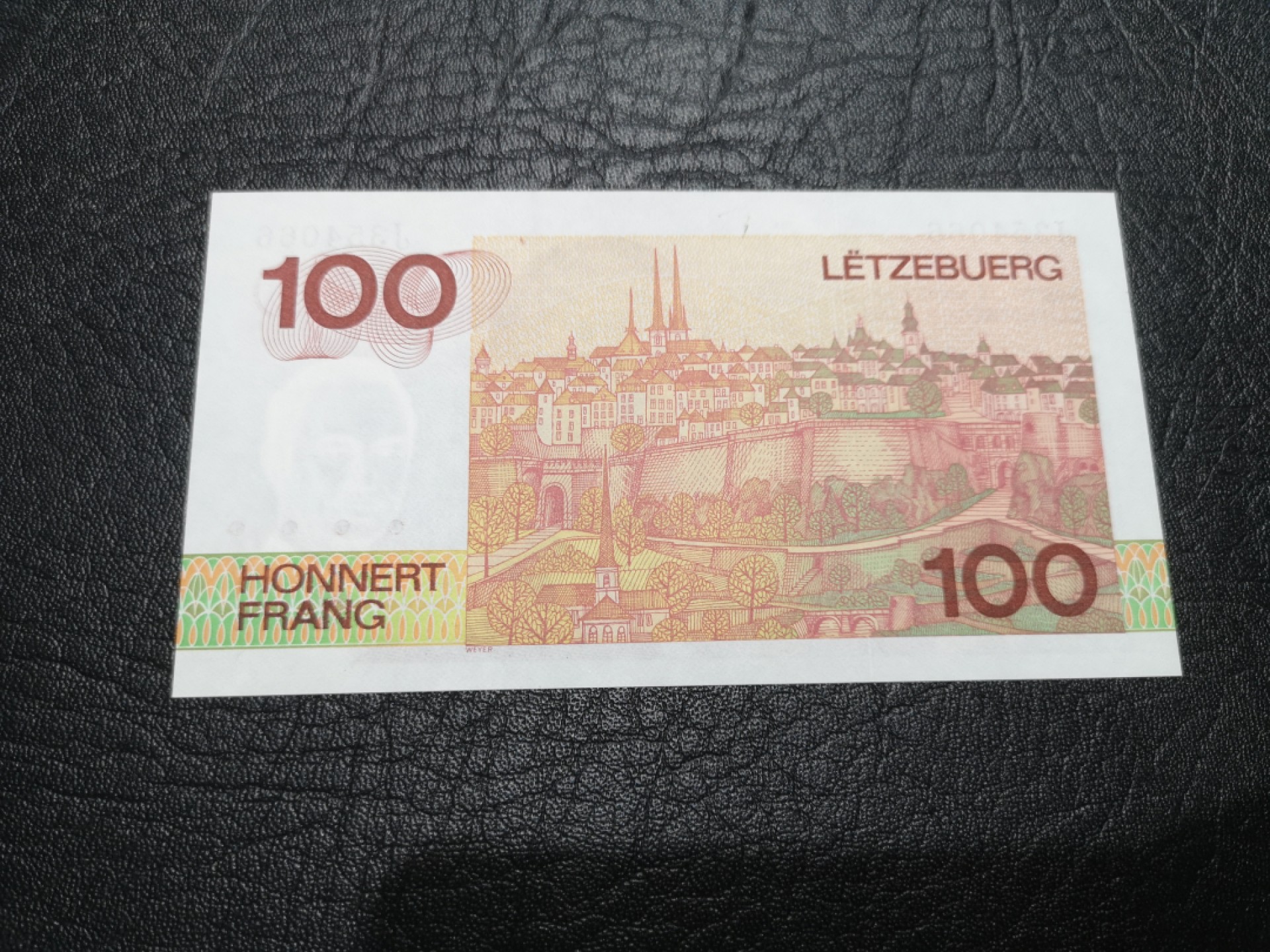 外钞收藏家》第一百七十七期拍卖 卢森堡100法郎 全新UNC