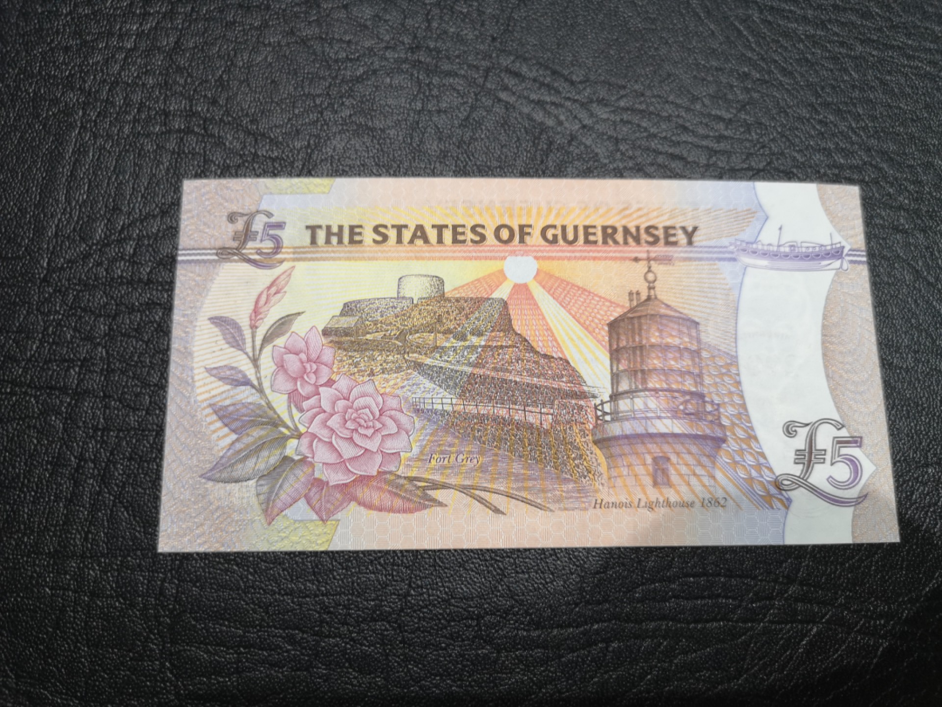 外钞收藏家》第一百七十七期拍卖 2000年格恩西5镑 全新UNC