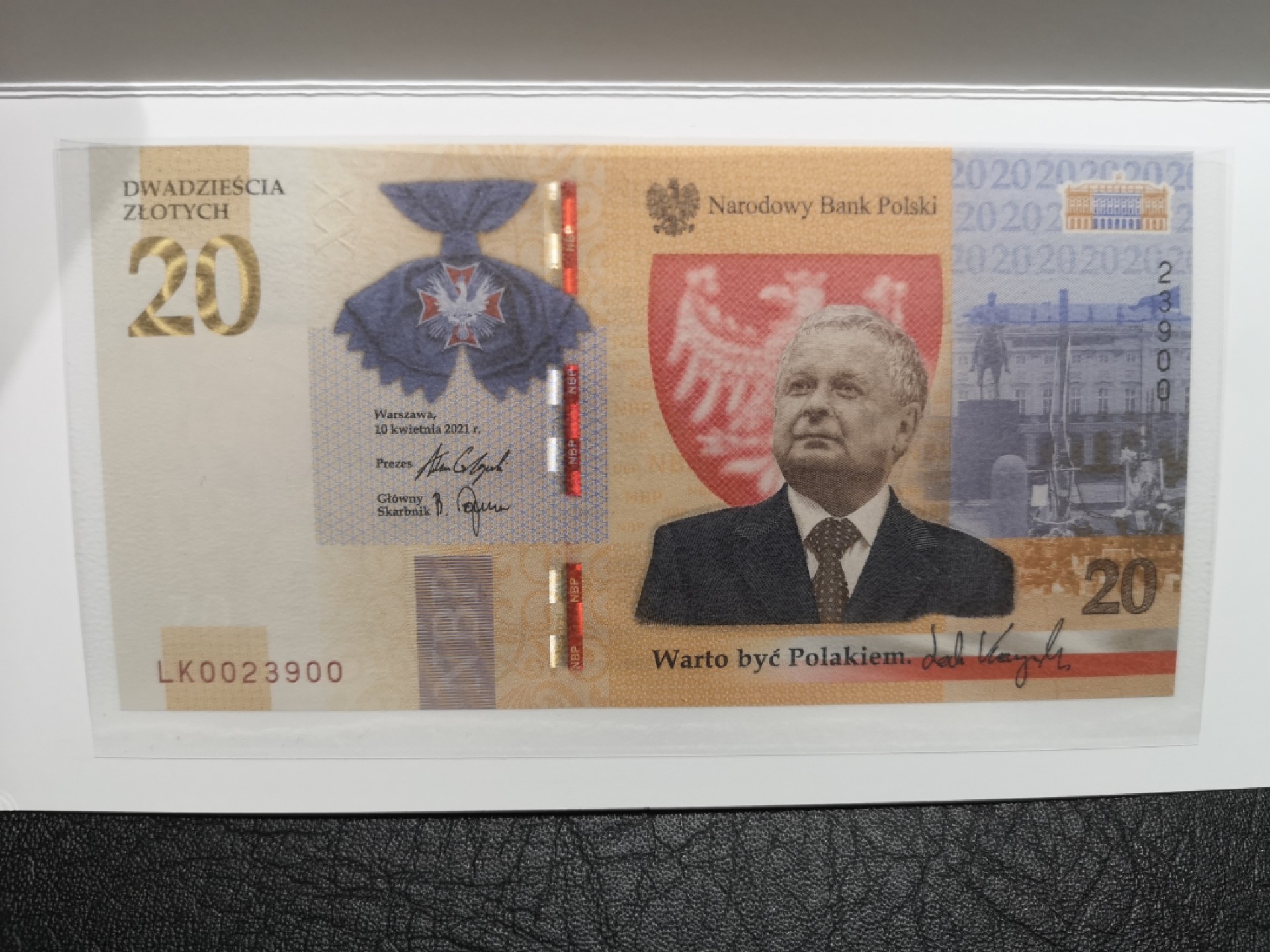 外钞收藏家》第一百七十七期拍卖 2021年波兰20 全新UNC 原装册子