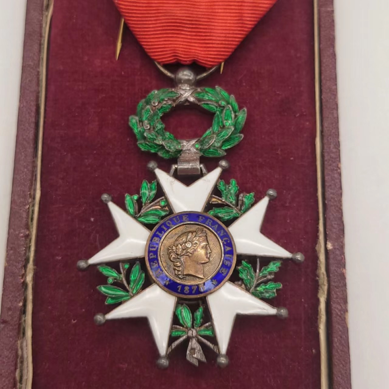 勋章奖章交易所5月8日群拍 法国第三共和国骑士级荣军勋章（银质珐琅带盒）