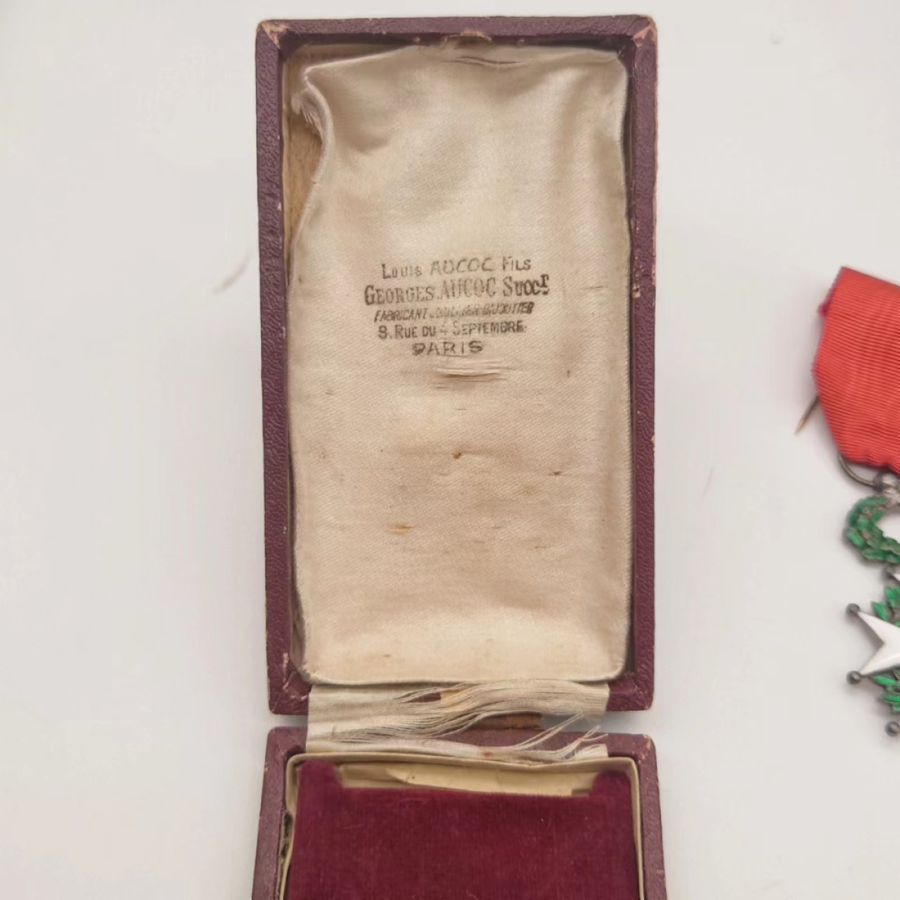 勋章奖章交易所5月8日群拍 法国第三共和国骑士级荣军勋章（银质珐琅带盒）