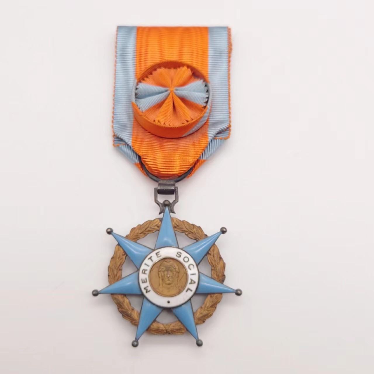 勋章奖章交易所5月8日群拍 法国军官级社会功勋勋章