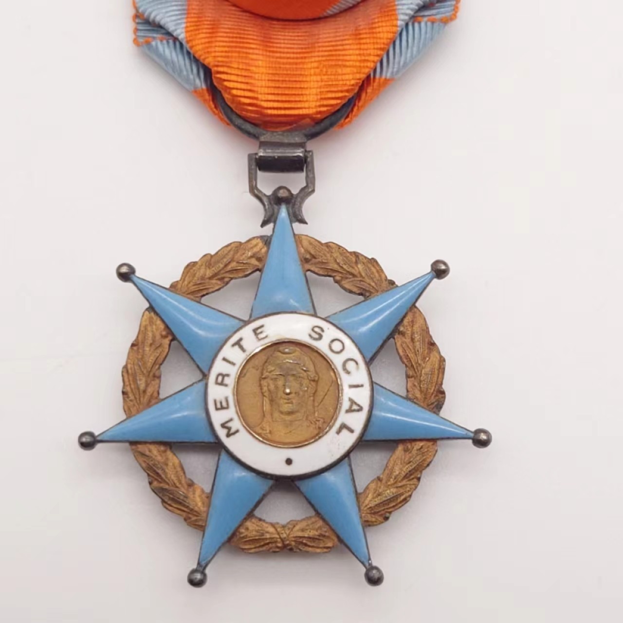 勋章奖章交易所5月8日群拍 法国军官级社会功勋勋章