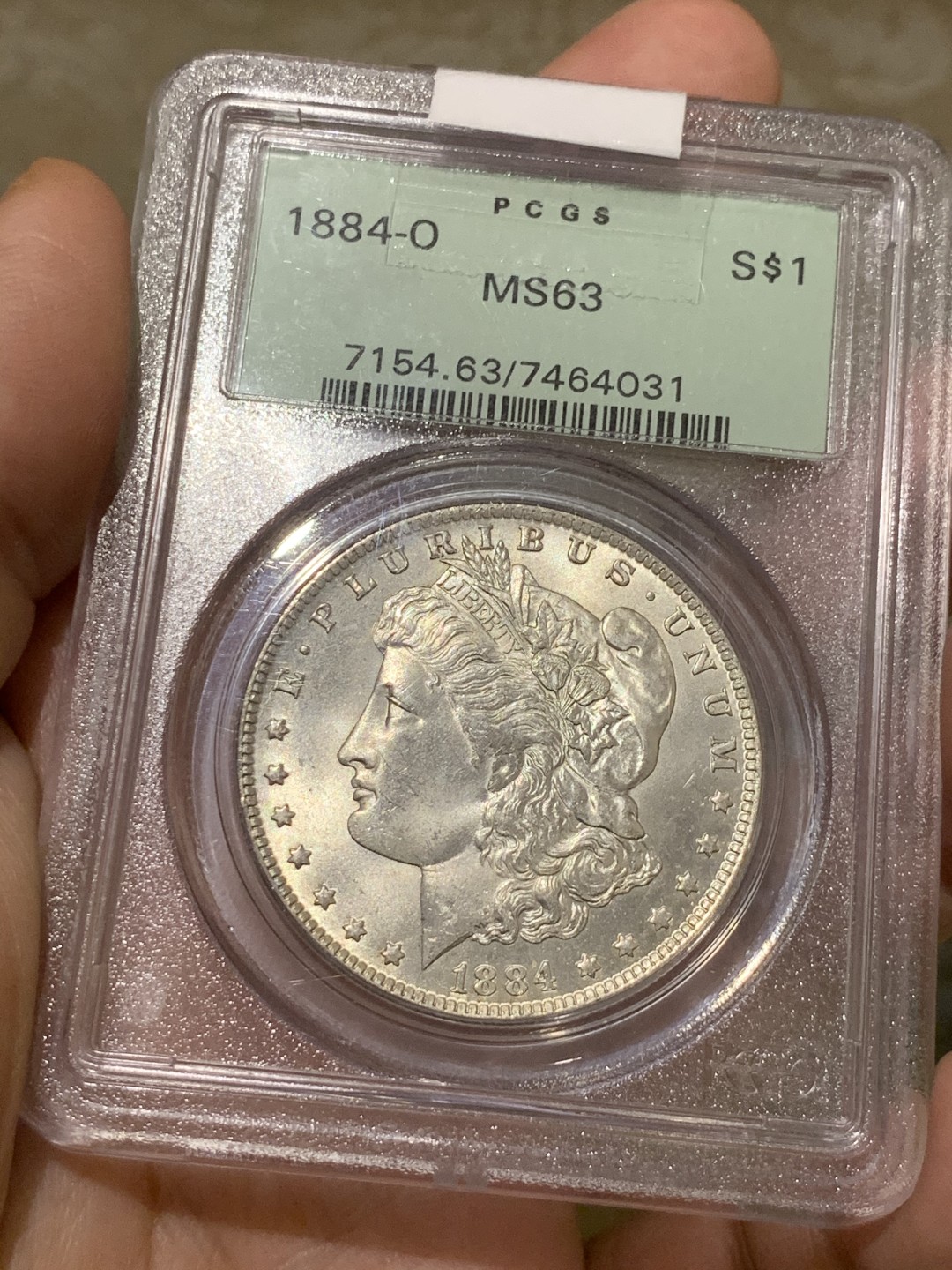 《竞宝斋》第55场-本周日，周一2场连拍（全场不限金额包邮） PCGS MS63 超级老绿盒！1884-O摩根一元 带SBP老标签 盒子本身保存极好，值得收藏