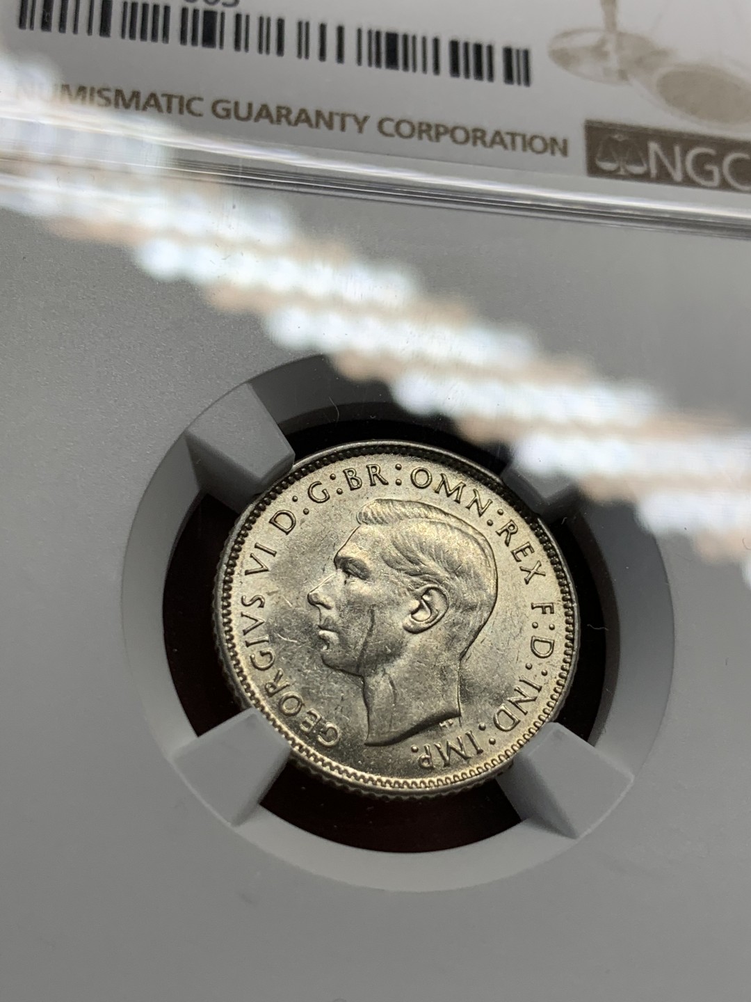 《竞宝斋》第55场-本周日，周一2场连拍（全场不限金额包邮） NGC UNC 澳大利亚 1943年 乔六 6便士 银币 不常见的品种