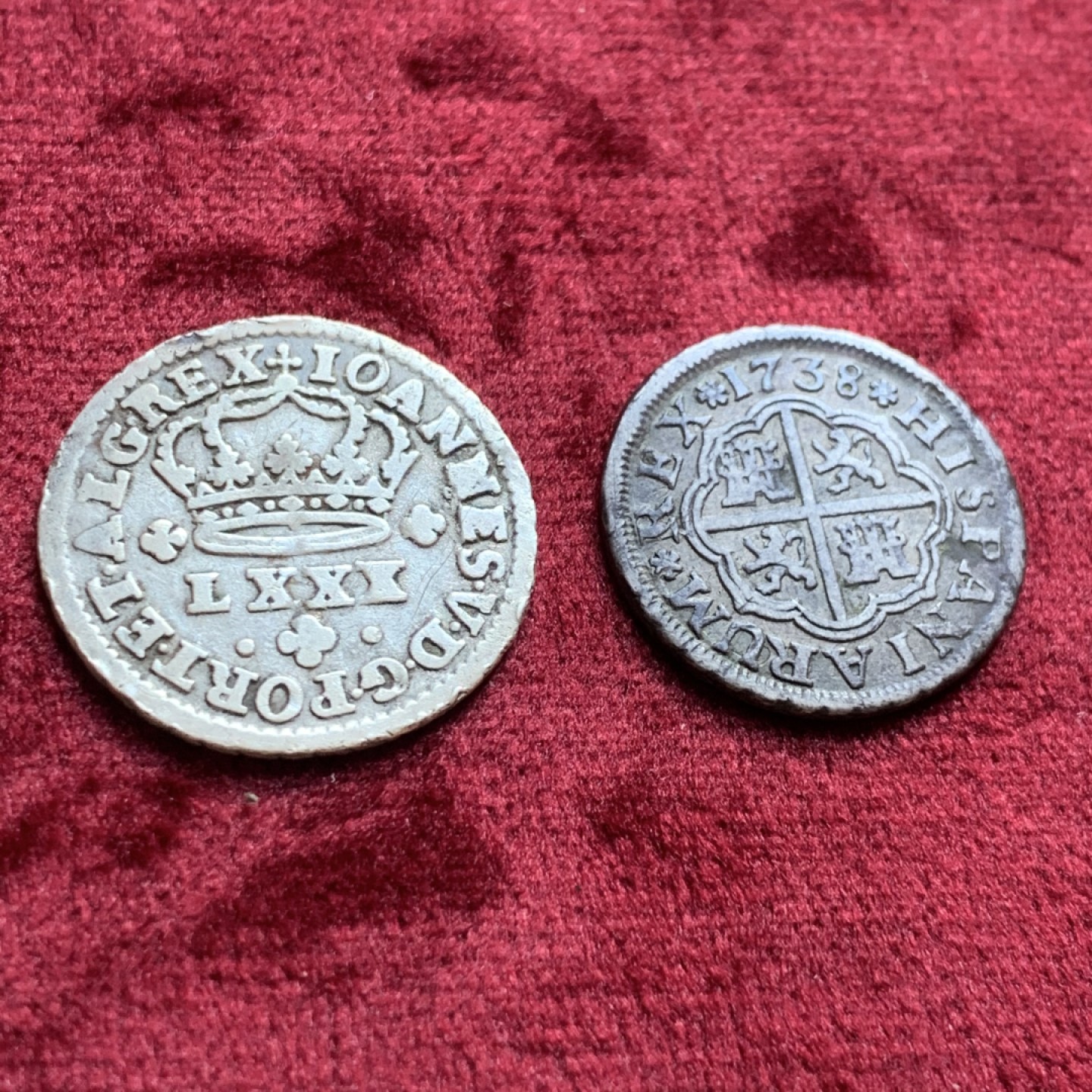 《竞宝斋》第55场-本周日，周一2场连拍（全场不限金额包邮） 西班牙十字1R银币，葡萄牙十字80里斯银币一对2枚