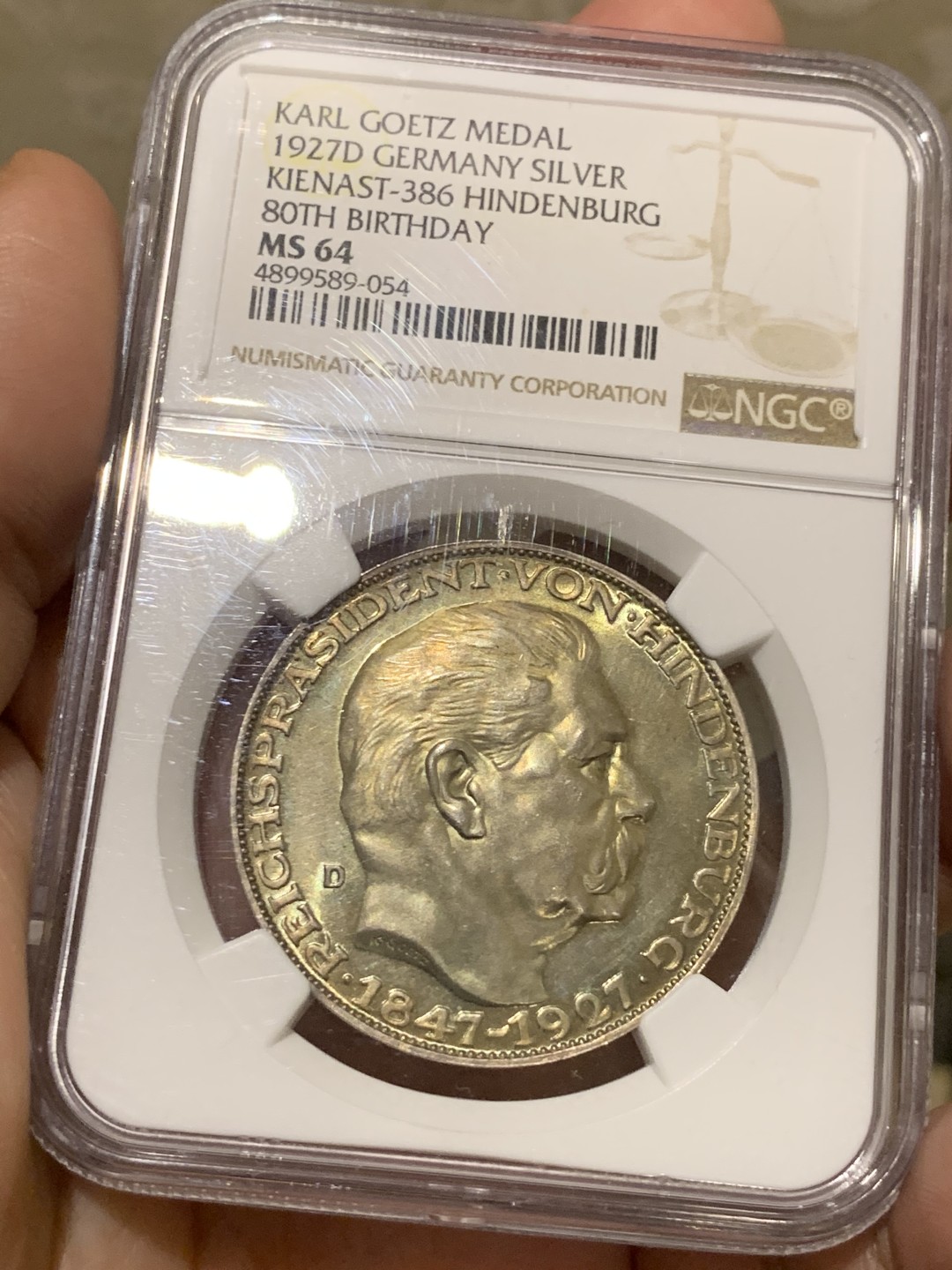 《竞宝斋》第55场-本周日，周一2场连拍（全场不限金额包邮） NGC-MS64 1927年德国兴登堡5马克币型章 卡尔哥茨作品，金彩包浆，PL底板，状态极佳