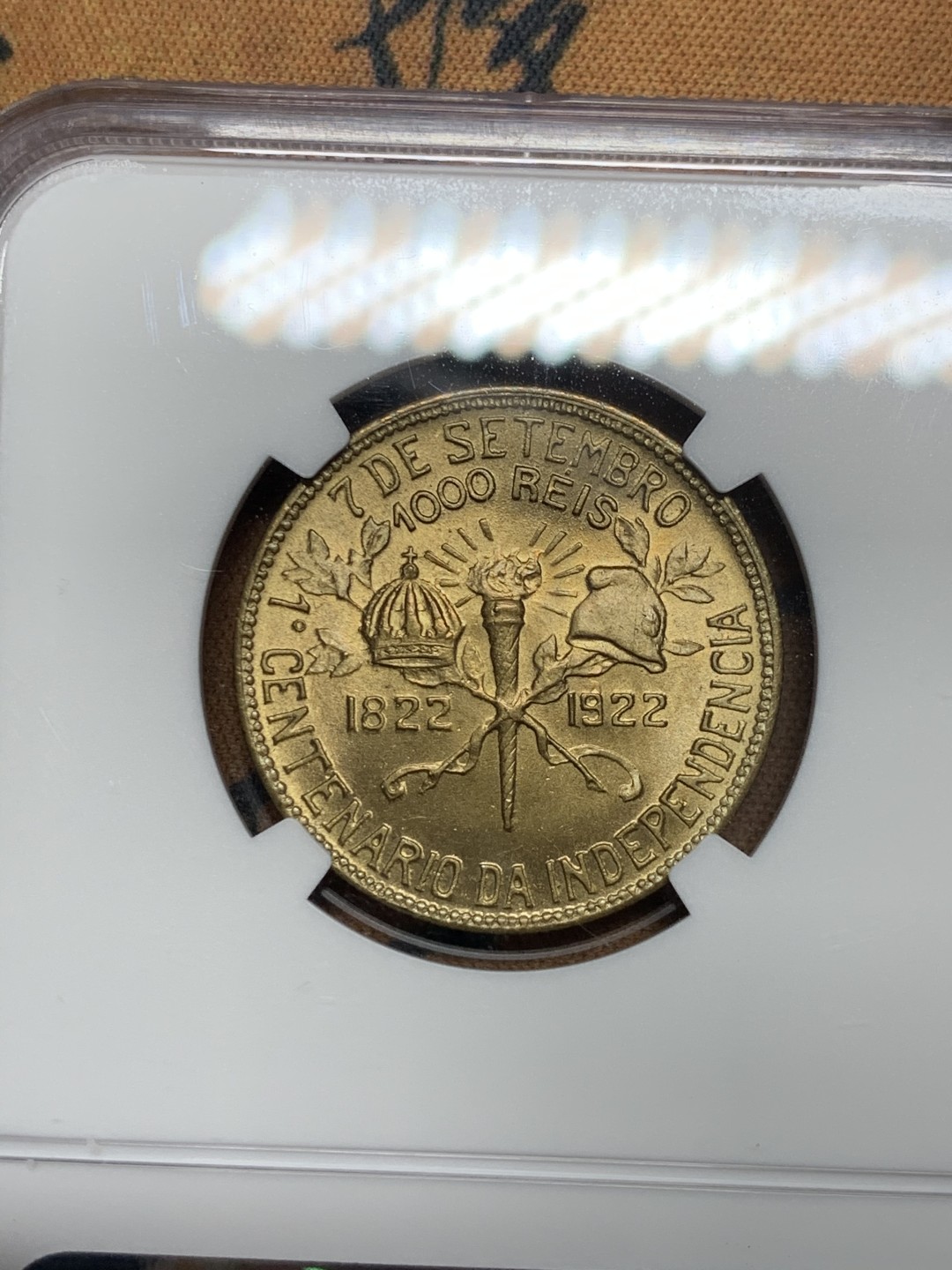 《竞宝斋》第55场-本周日，周一2场连拍（全场不限金额包邮） NGC-MS66 巴西1922年1000瑞斯 亚军 高评级品像