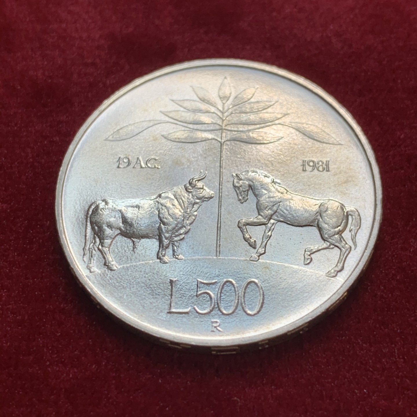 《竞宝斋》第55场-本周日，周一2场连拍（全场不限金额包邮） 意大利500里拉1981年维吉尔纪念银币