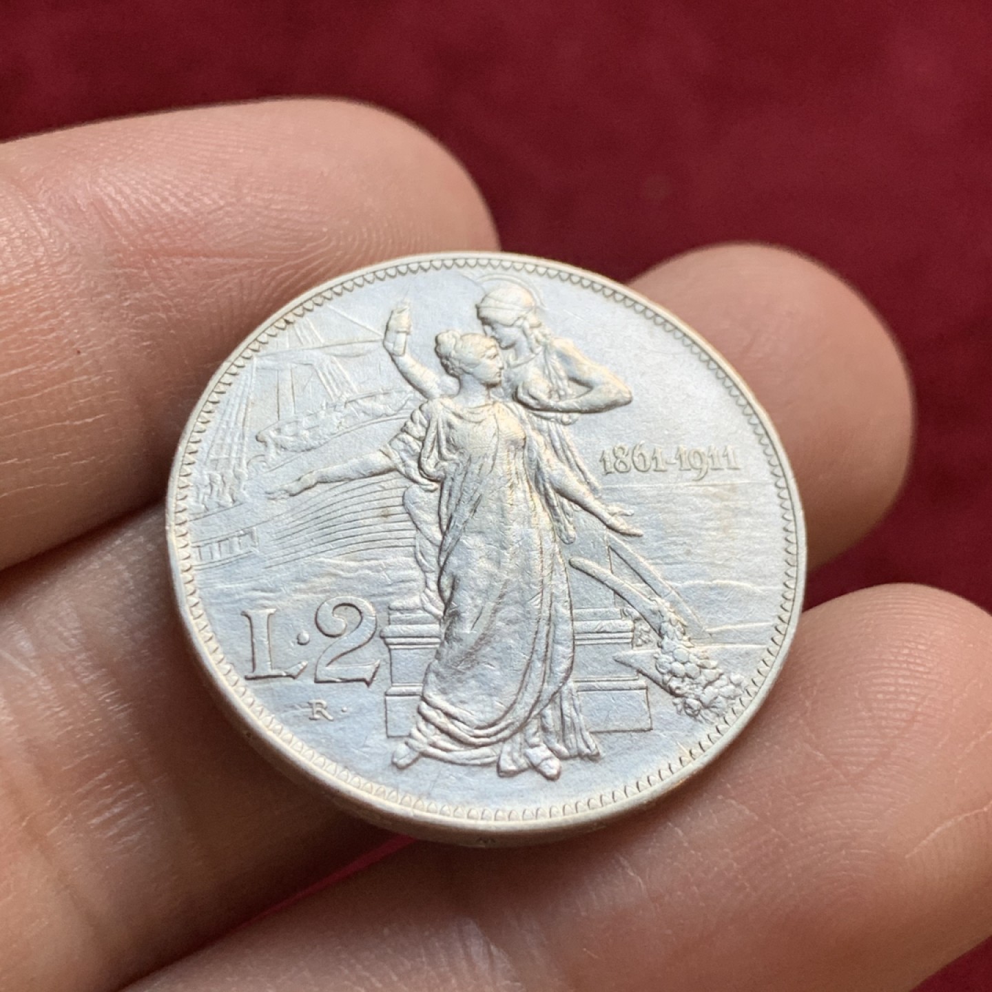 《竞宝斋》第55场-本周日，周一2场连拍（全场不限金额包邮） 少见品种 意大利 1911年 2里拉 托奶 银币