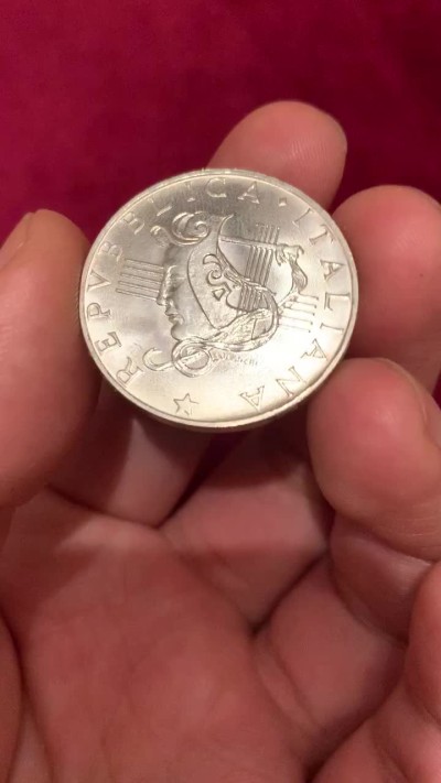 《竞宝斋》第55场-本周日，周一2场连拍（全场不限金额包邮） 意大利1985年 好品相 500里拉银币