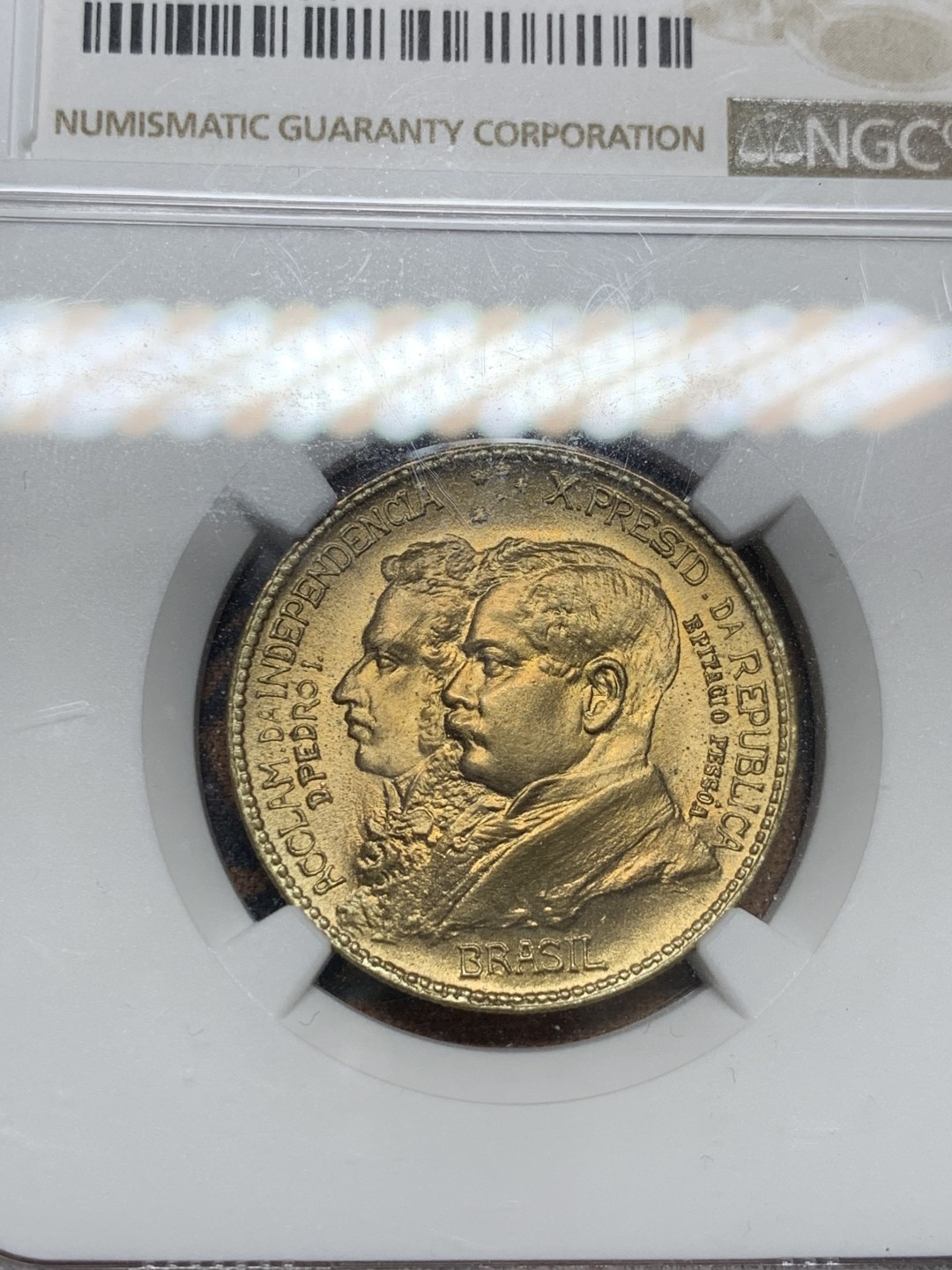 《竞宝斋》第55场-本周日，周一2场连拍（全场不限金额包邮） NGC-MS66 巴西1922年1000瑞斯 亚军 高评级品像