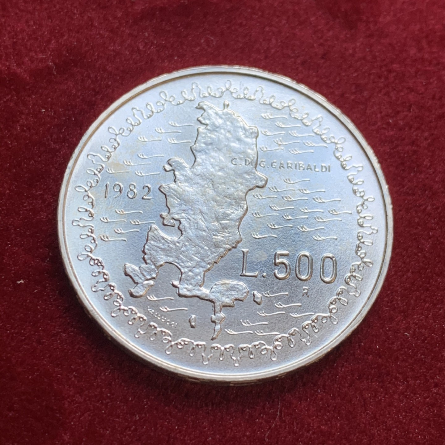 《竞宝斋》第55场-本周日，周一2场连拍（全场不限金额包邮） 意大利1982年地图 好品相500里拉银币