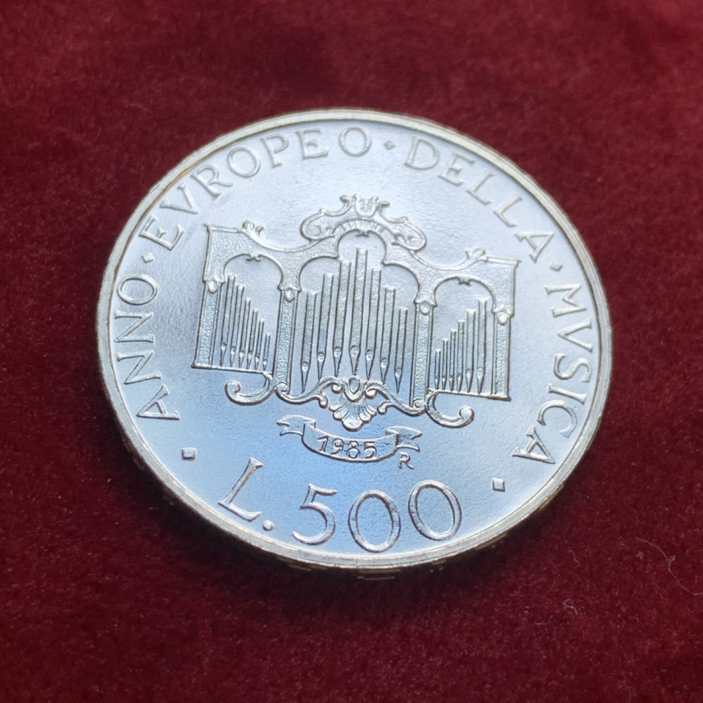 《竞宝斋》第55场-本周日，周一2场连拍（全场不限金额包邮） 意大利1985年 好品相 500里拉银币