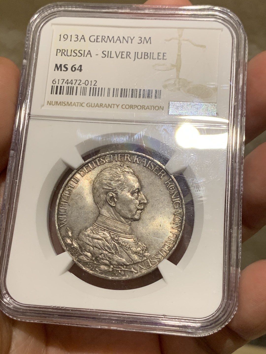 《竞宝斋》第55场-本周日，周一2场连拍（全场不限金额包邮） 1913年普鲁士威廉二世戎装三马克MS-64高评原味转光底板漂亮。原味+高分，nice
