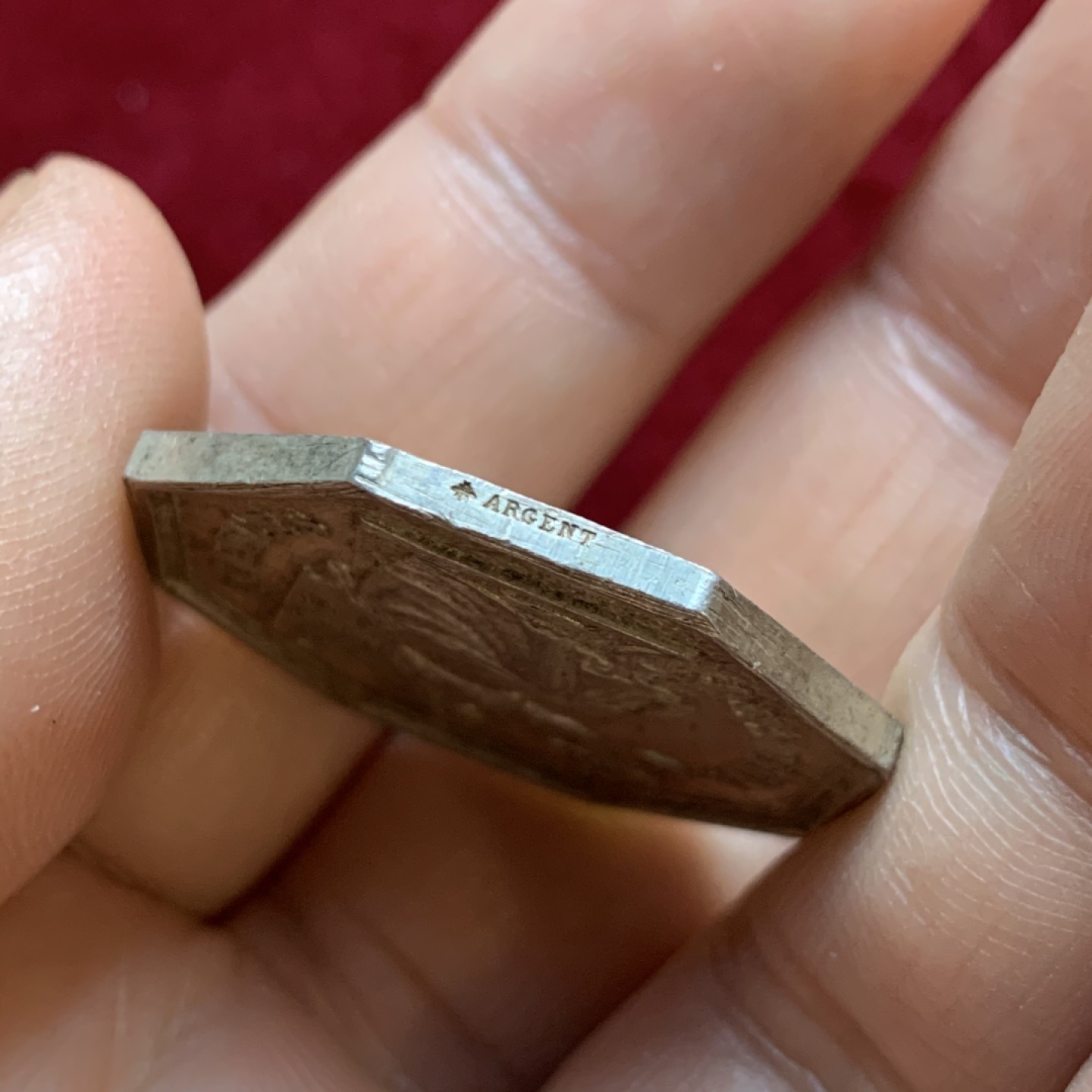 《竞宝斋》第55场-本周日，周一2场连拍（全场不限金额包邮） 法国 高品质 1860-1879年图尔斯 公证人 八角银质代币 13.2克，对角直径33.1mm 蜜蜂边铭 银标