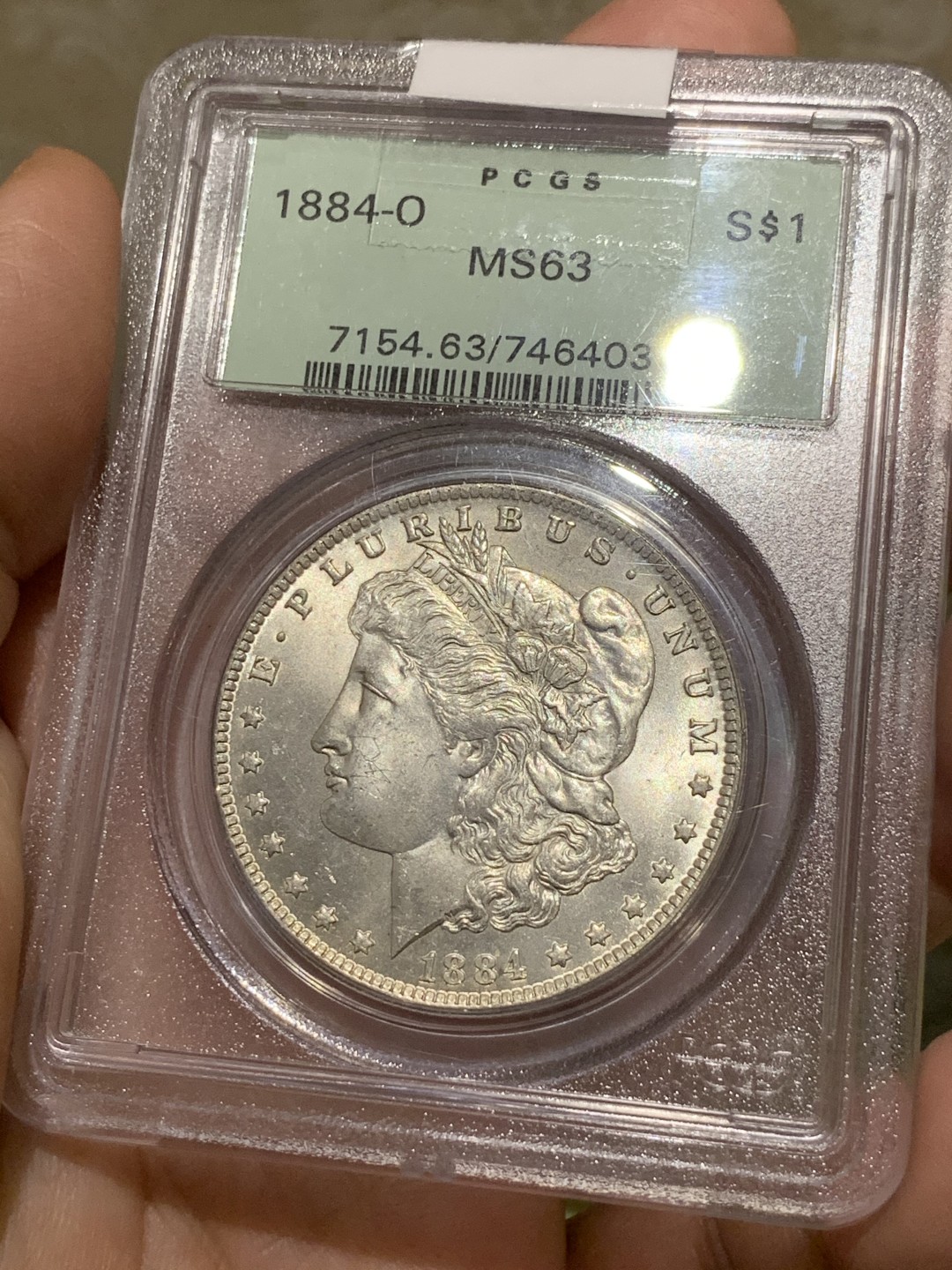 《竞宝斋》第55场-本周日，周一2场连拍（全场不限金额包邮） PCGS MS63 超级老绿盒！1884-O摩根一元 带SBP老标签 盒子本身保存极好，值得收藏