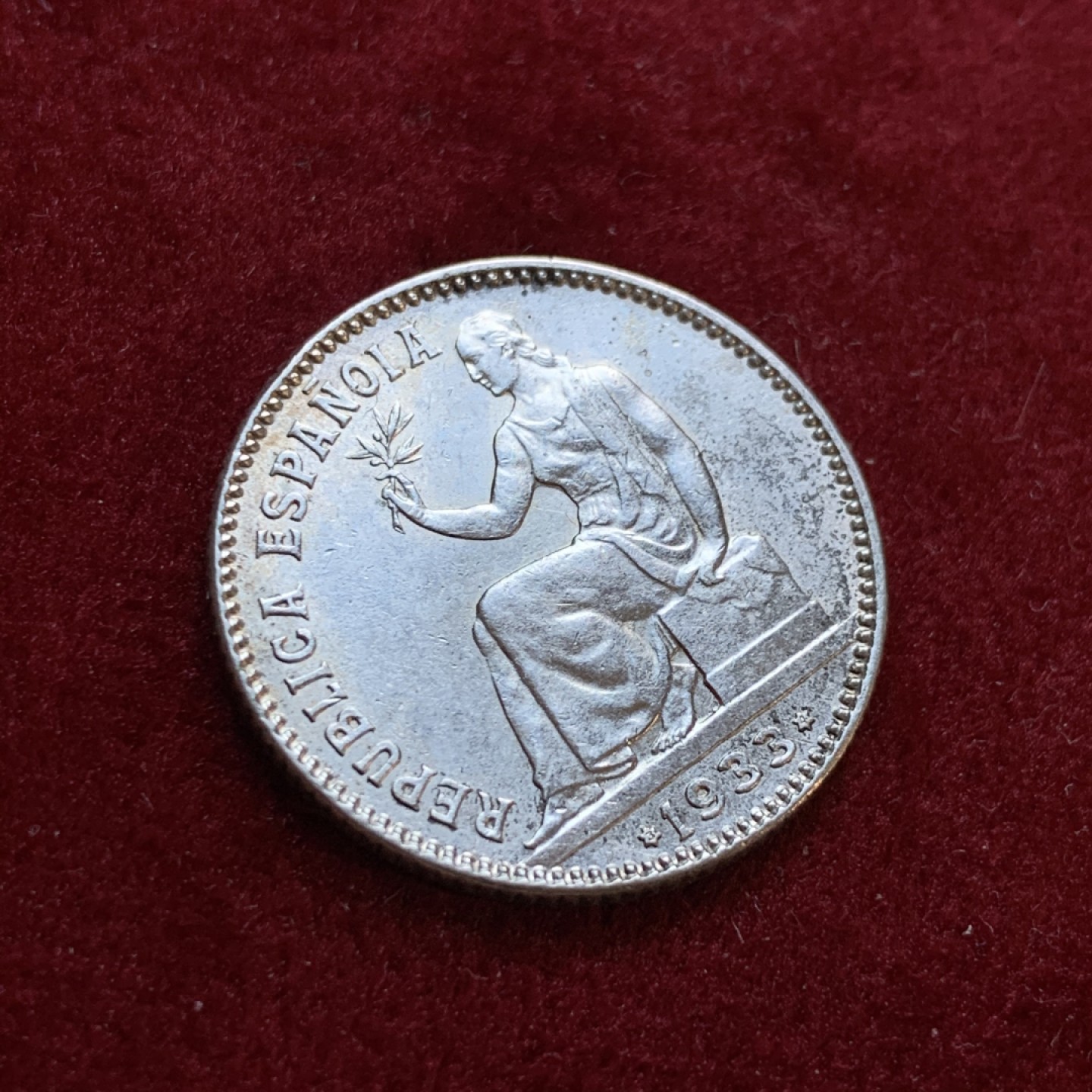 《竞宝斋》第55场-本周日，周一2场连拍（全场不限金额包邮） 西班牙 1933年  内战版 1比塞塔 银币  好品难得