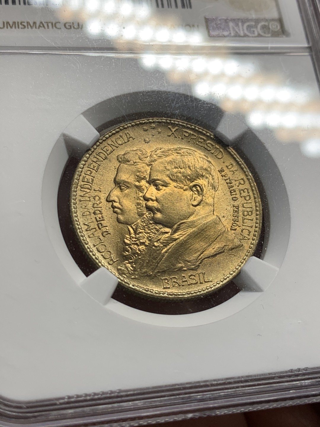 《竞宝斋》第55场-本周日，周一2场连拍（全场不限金额包邮） NGC-MS66 巴西1922年1000瑞斯 亚军 高评级品像