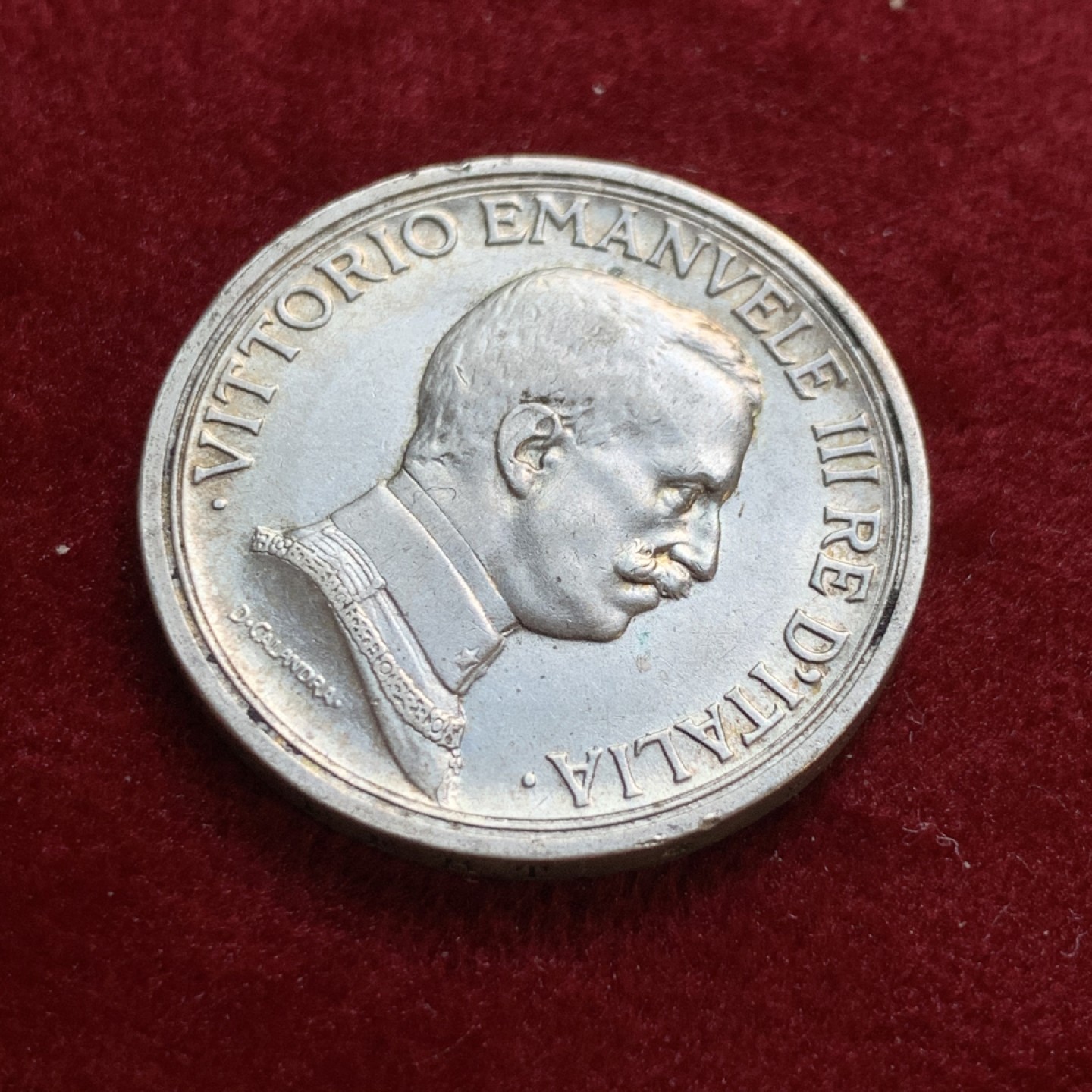 《竞宝斋》第55场-本周日，周一2场连拍（全场不限金额包邮） 意大利 1917年 2里拉 马车 银币