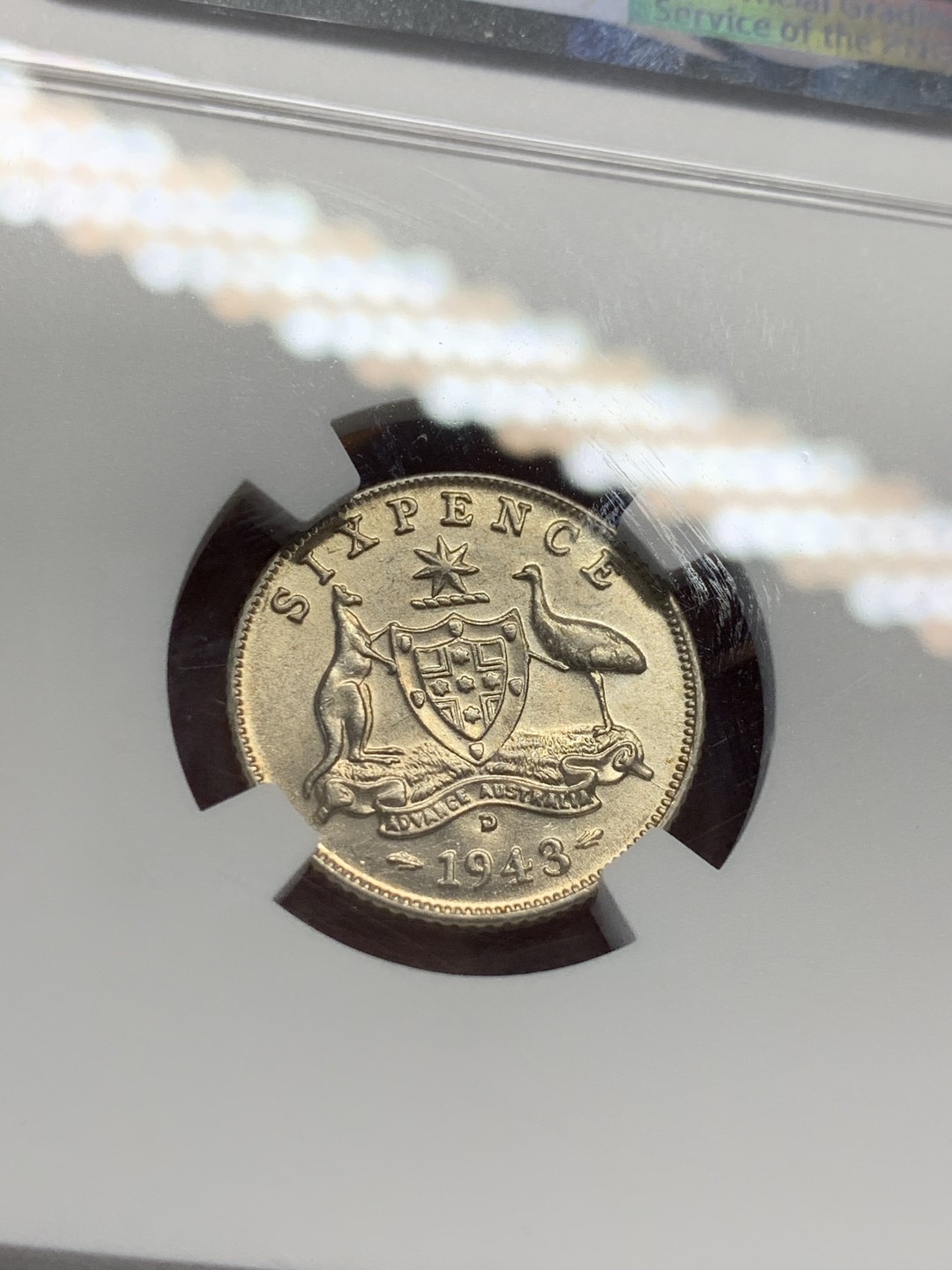 《竞宝斋》第55场-本周日，周一2场连拍（全场不限金额包邮） NGC UNC 澳大利亚 1943年 乔六 6便士 银币 不常见的品种