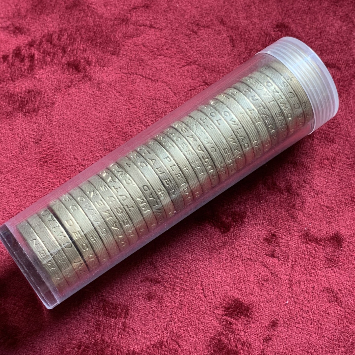 《竞宝斋》第55场-本周日，周一2场连拍（全场不限金额包邮） 英国伊丽莎白二世流通1英镑硬币30枚