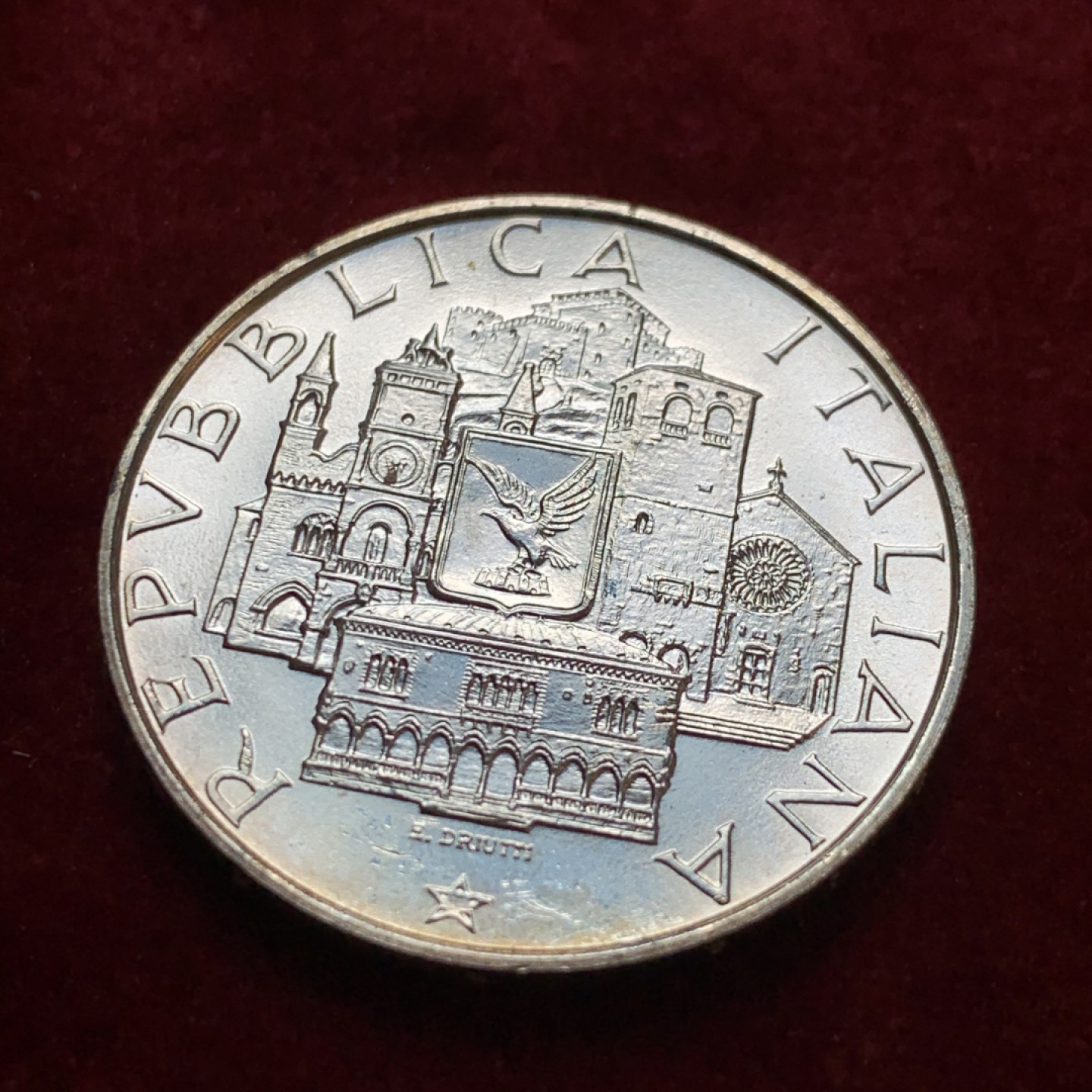 《竞宝斋》第55场-本周日，周一2场连拍（全场不限金额包邮） 意大利 双球币 1985年 500里拉银币