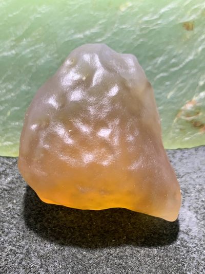 放福利！精美天然戈壁酒红糖心孔洞玛瑙原石一颗， - 放福利！精美天然戈壁酒红糖心孔洞玛瑙原石一颗，
