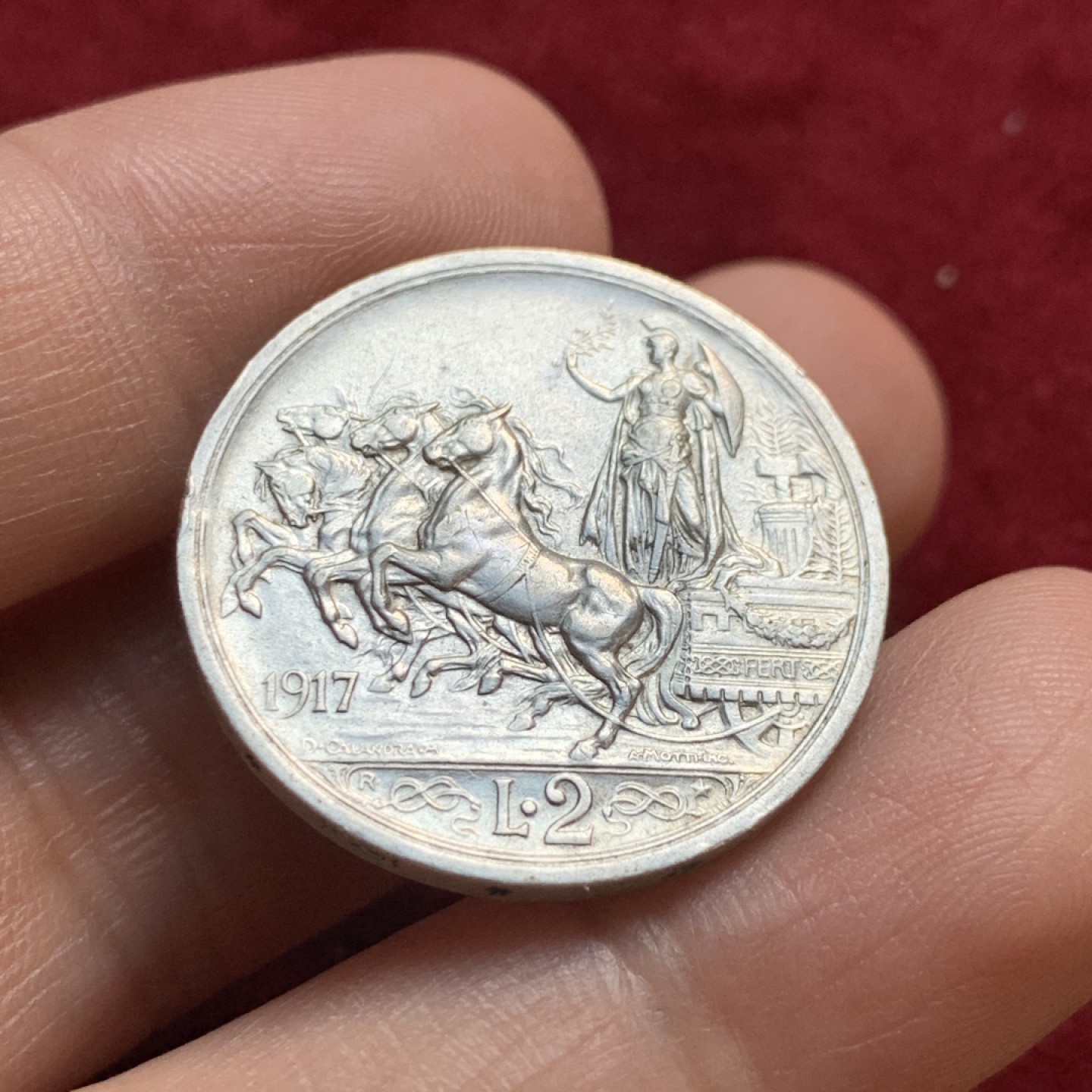 《竞宝斋》第55场-本周日，周一2场连拍（全场不限金额包邮） 意大利 1917年 2里拉 马车 银币