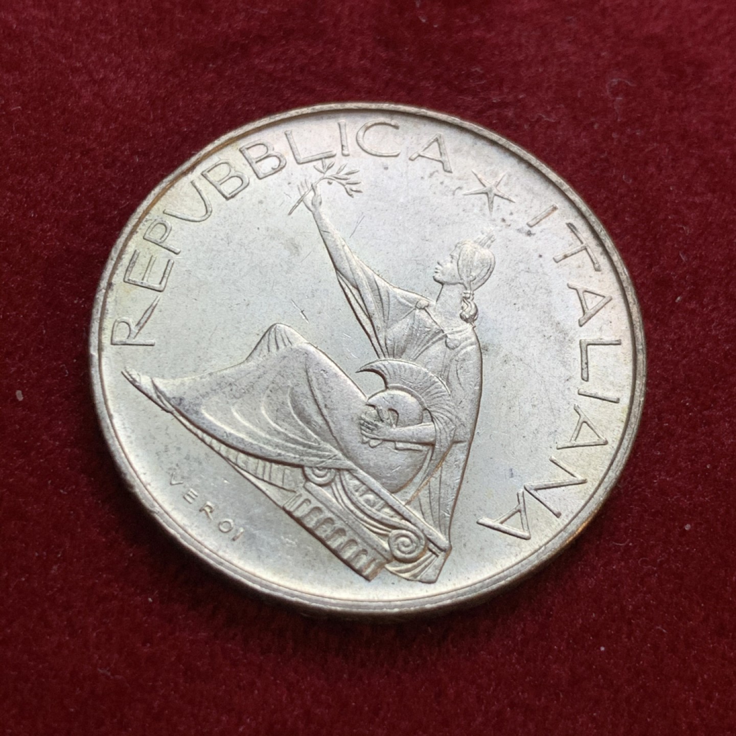 《竞宝斋》第55场-本周日，周一2场连拍（全场不限金额包邮） 意大利 1961年马车 500里拉 银币