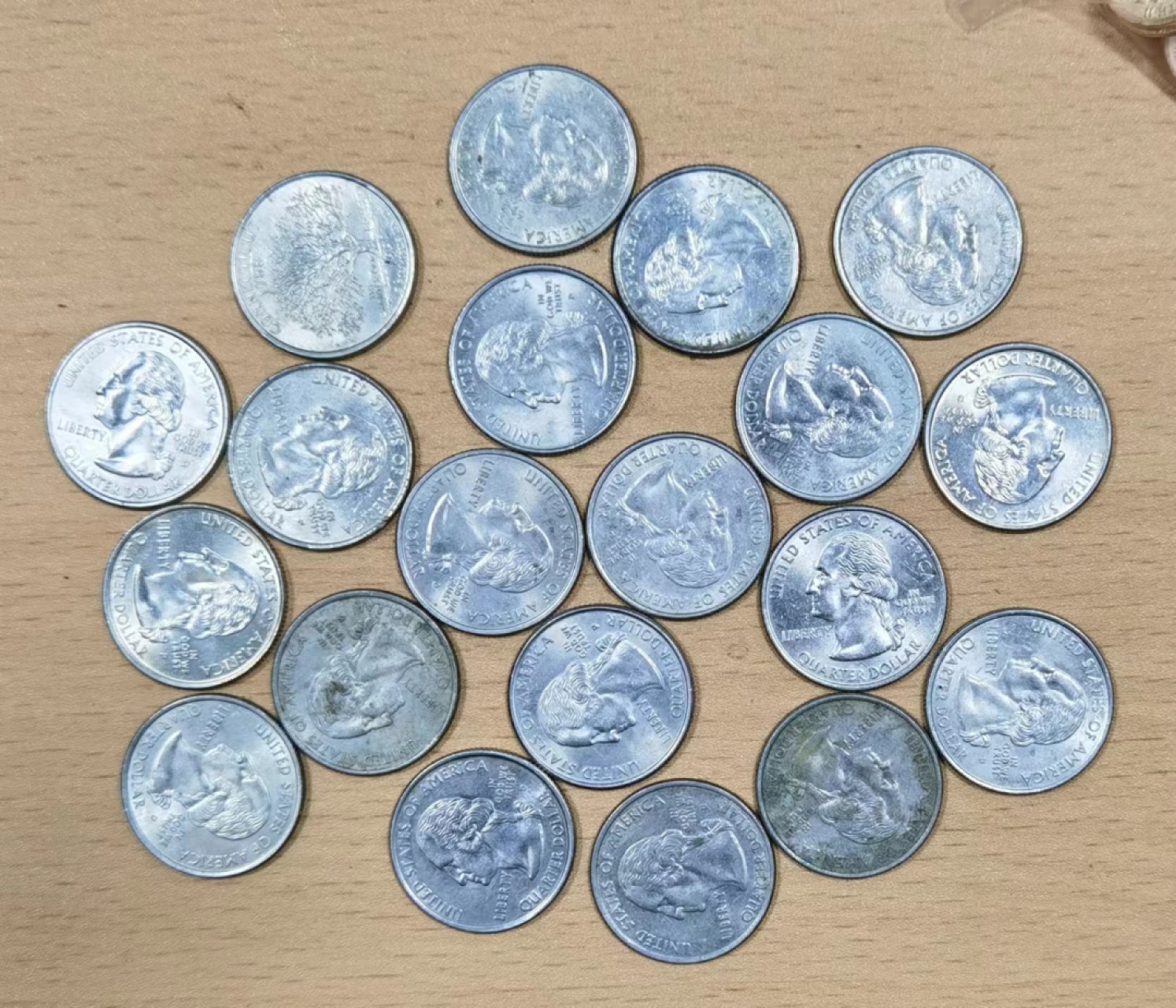 北京马甸外币专卖微拍第七十五期，外国纪念币，流通币专场拍卖，陆续上新，欢迎光临 美国25美分50洲纪念币20枚