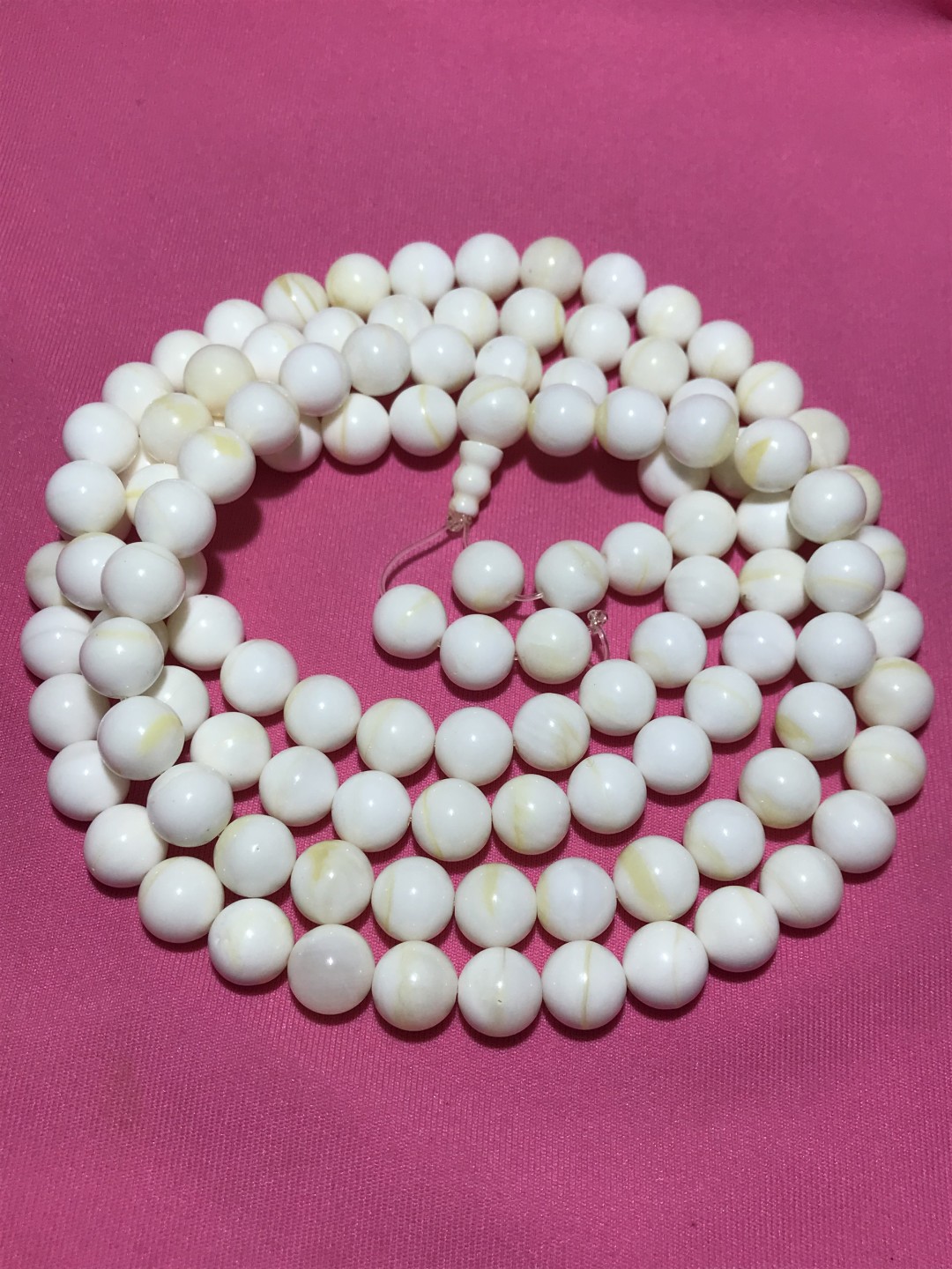 深海奶白飘黄贝化玉108手串一条