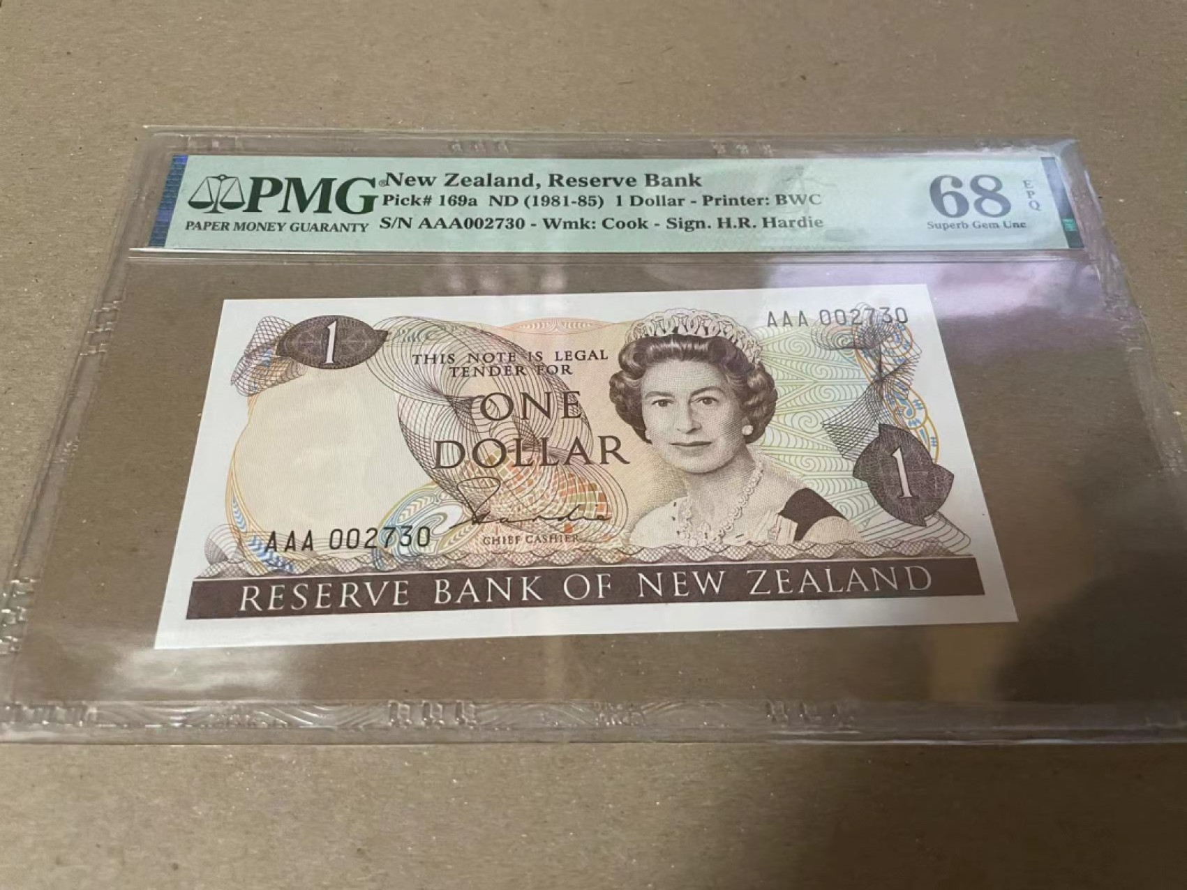 【Blue Auction】✨世界纸币精拍第182期——狮城巨轮（共78拍） 【AAA冠千位小号】新西兰 1981-85年1元 PMG68EPQ 花冠女王