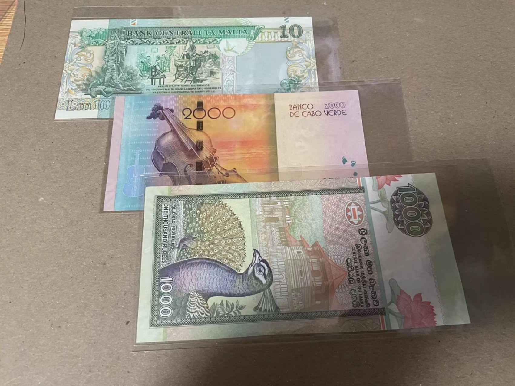 【Blue Auction】✨世界纸币精拍第182期——狮城巨轮（共78拍） 【一组3张】马耳他、佛得角、斯里兰卡纸币一组 全新UNC