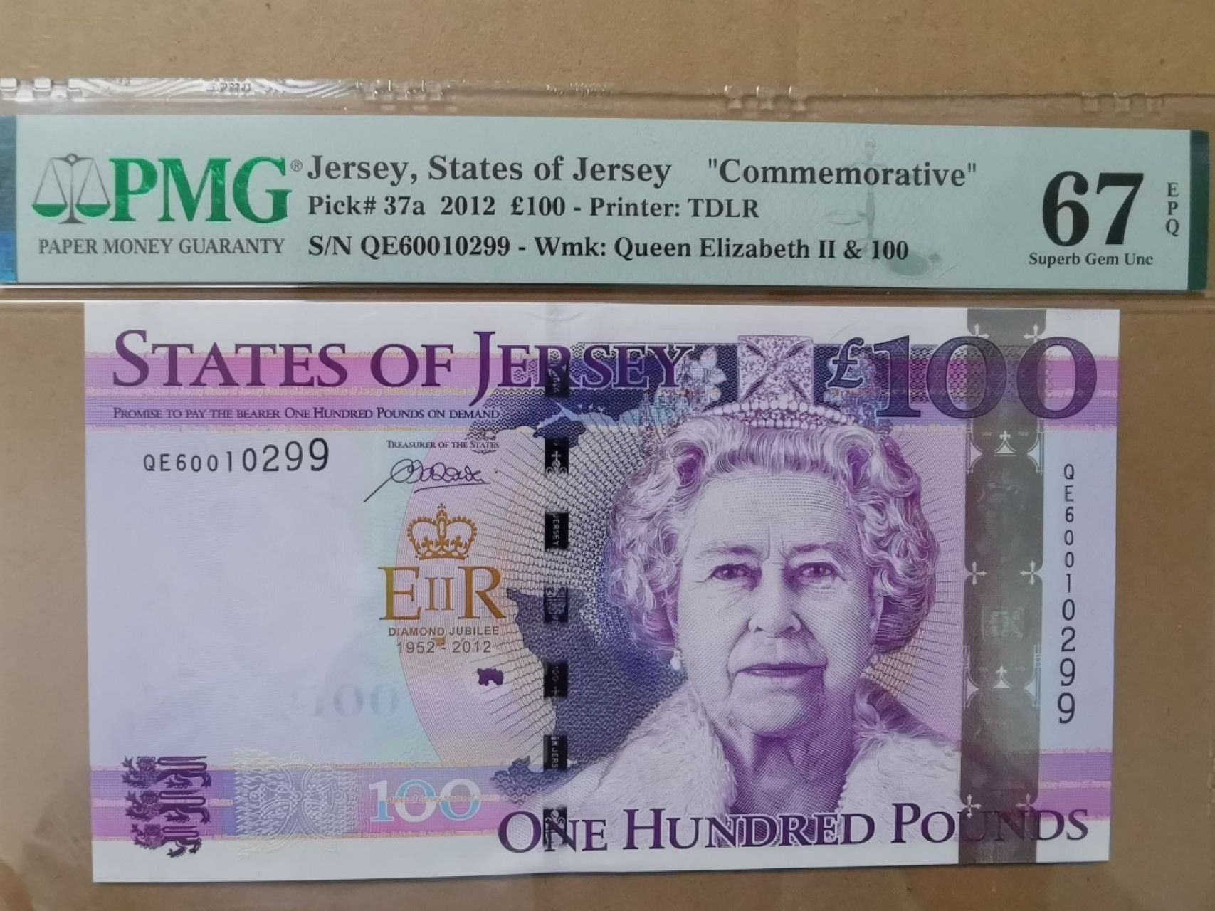 【Blue Auction】✨世界纸币精拍第182期——狮城巨轮（共78拍） 【亚军分 无347 99尾】泽西 2012年100镑 PMG67EPQ 女王纪念钞