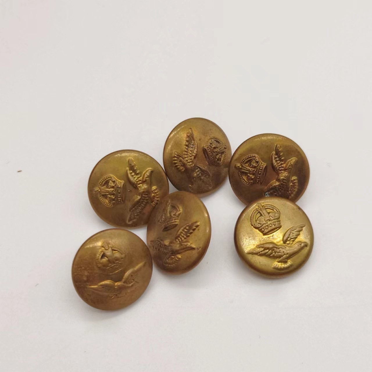 勋章奖章交易所5月14日群拍 英国皇家空军铜扣一组（乔治六世时期）