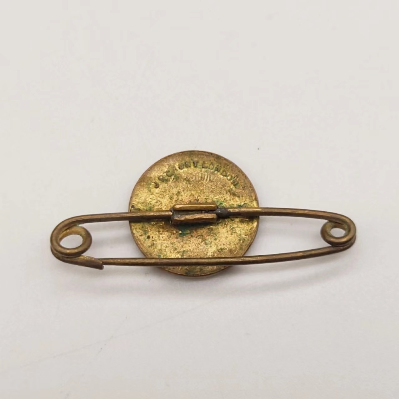 勋章奖章交易所5月14日群拍 英国红十字会胸针