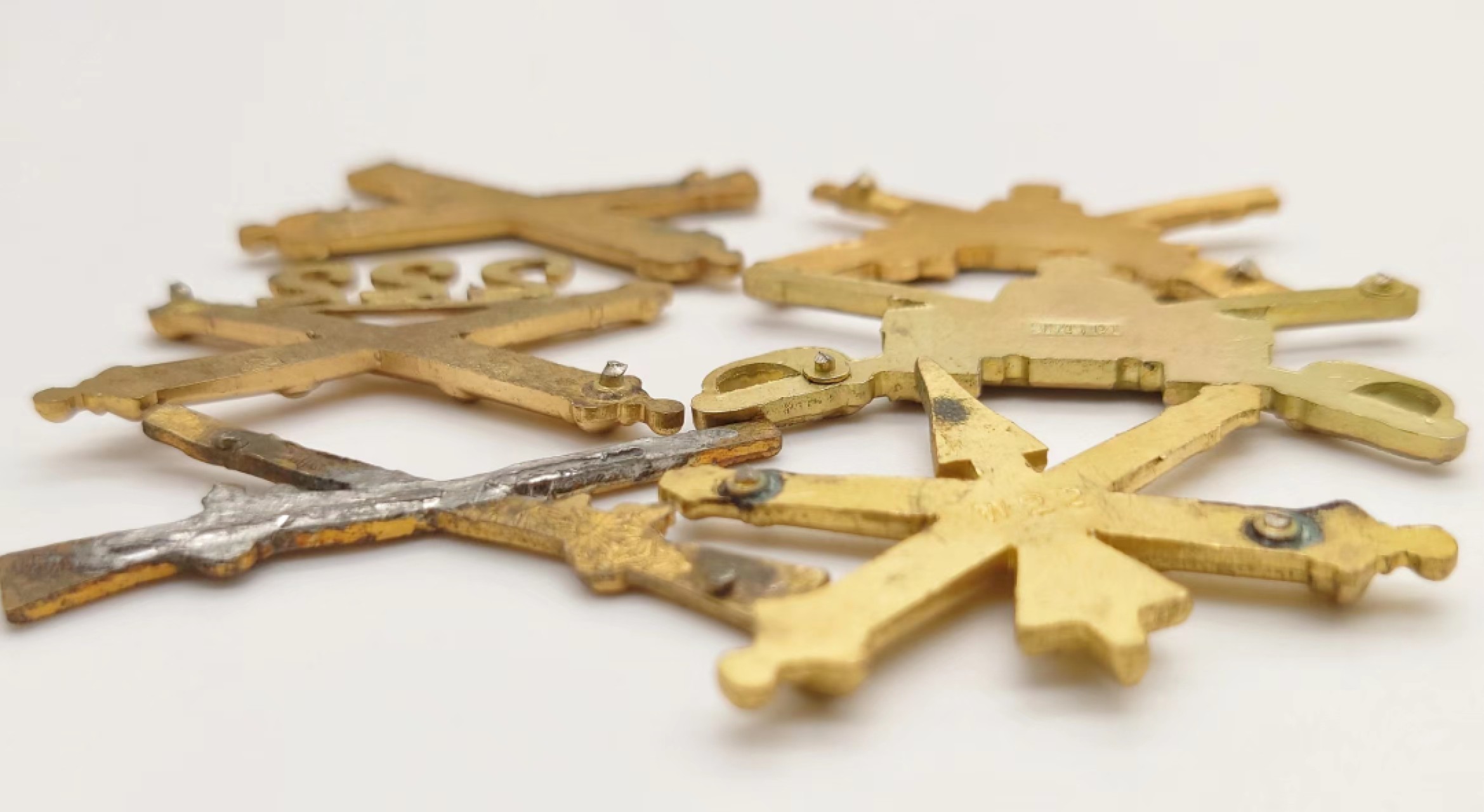 勋章奖章交易所5月14日群拍 美军兵种标识领章一组