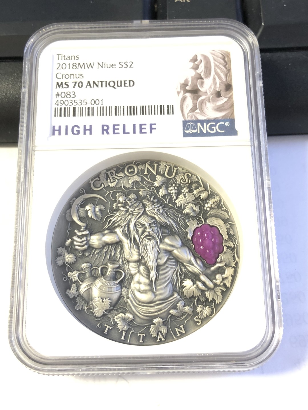 【海寧潮客户代拍】纽埃2018年希腊泰坦神农神镶嵌葡萄银币NGC-MS70 原盒证书