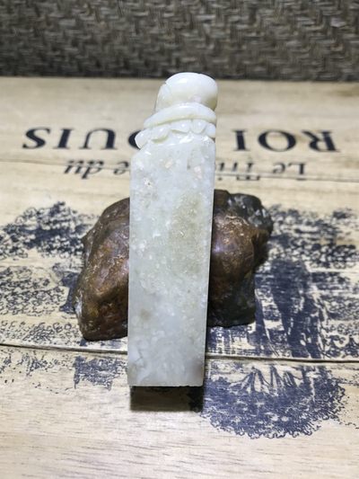 仅此一方北部老挝结晶冻雕刻蜗牛(寓意，扭转乾坤，否极泰来)(章料)一方！ - 仅此一方北部老挝结晶冻雕刻蜗牛(寓意，扭转乾坤，否极泰来)(章料)一方！