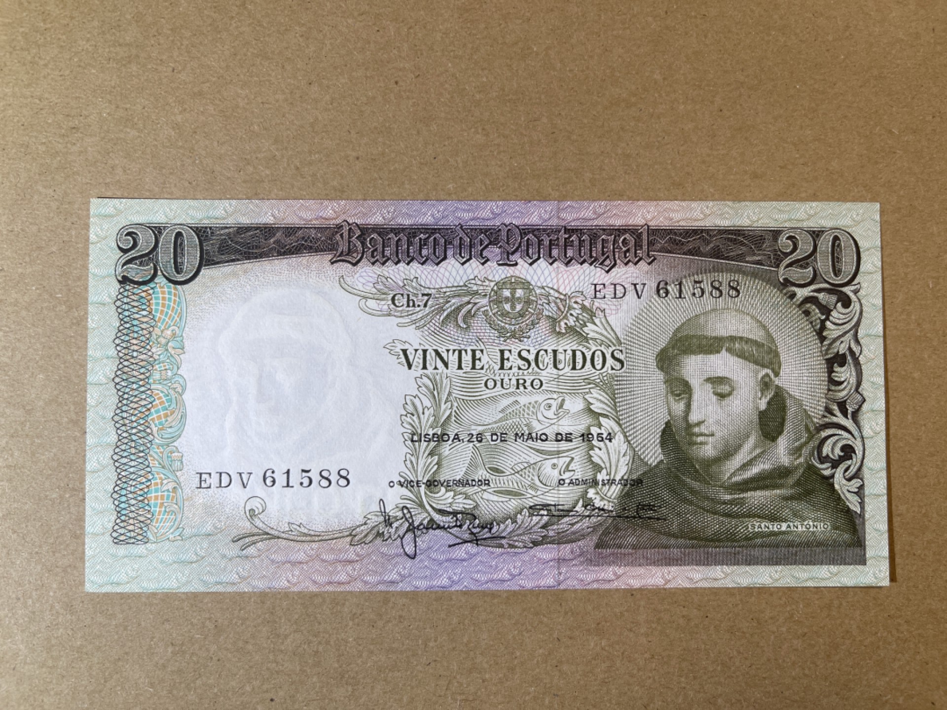 《张总收藏》58期——外币精品 葡萄牙20埃斯库多 UNC 1964年