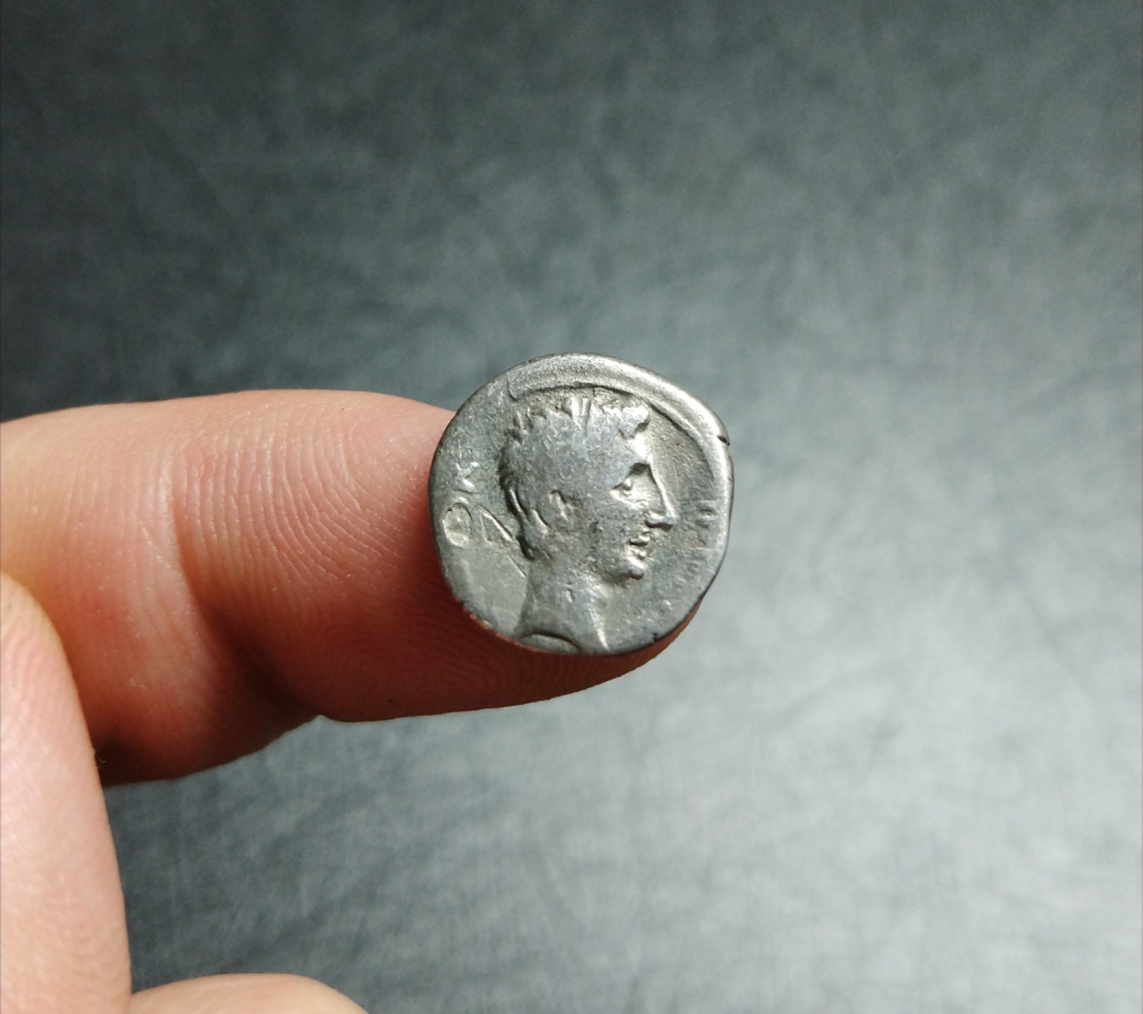 【古罗马币】屋大维蛇篮与胜利女神奎纳里银币 